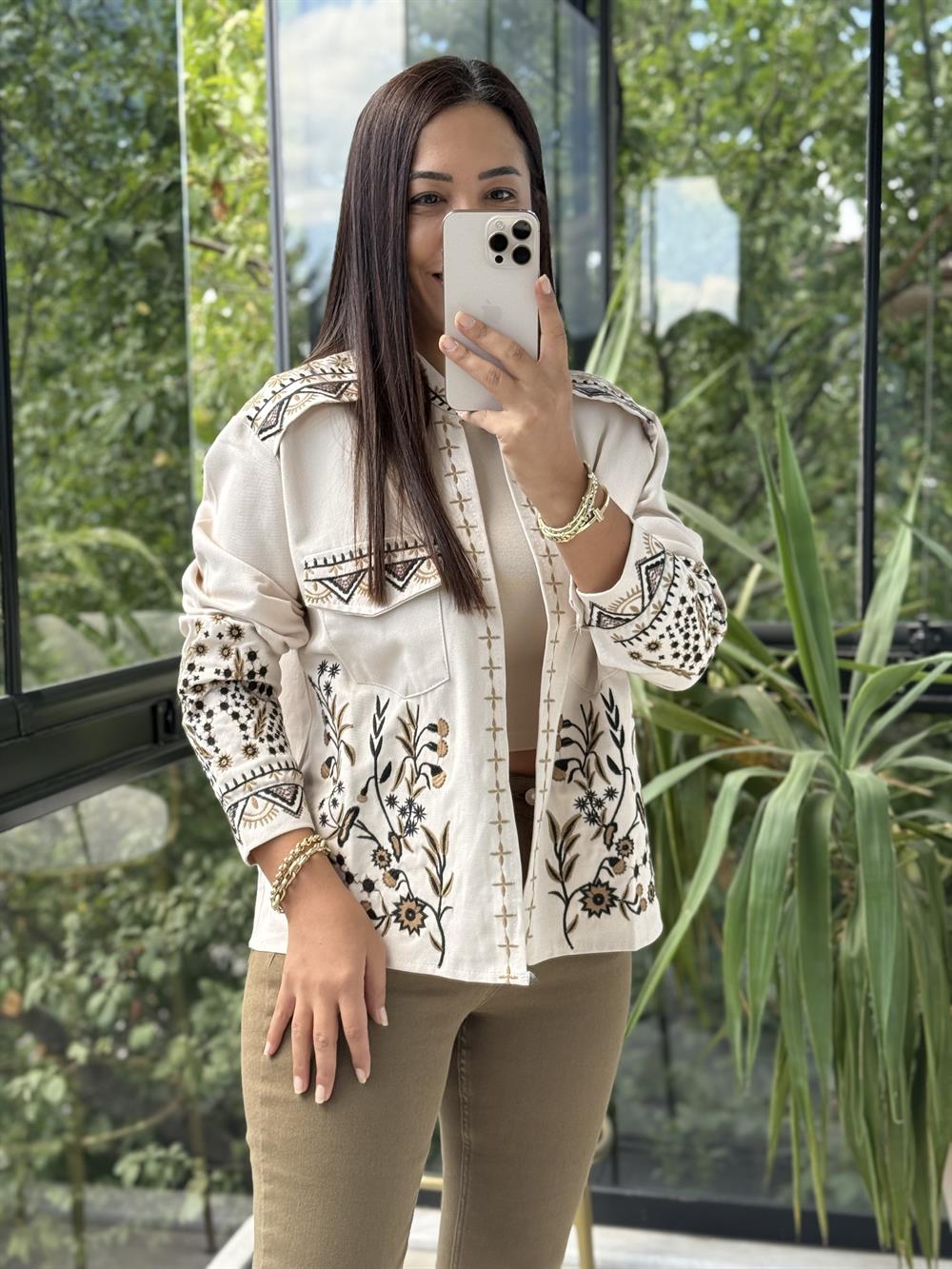 Cepli Nakışlı Gabardin Ceket Bej