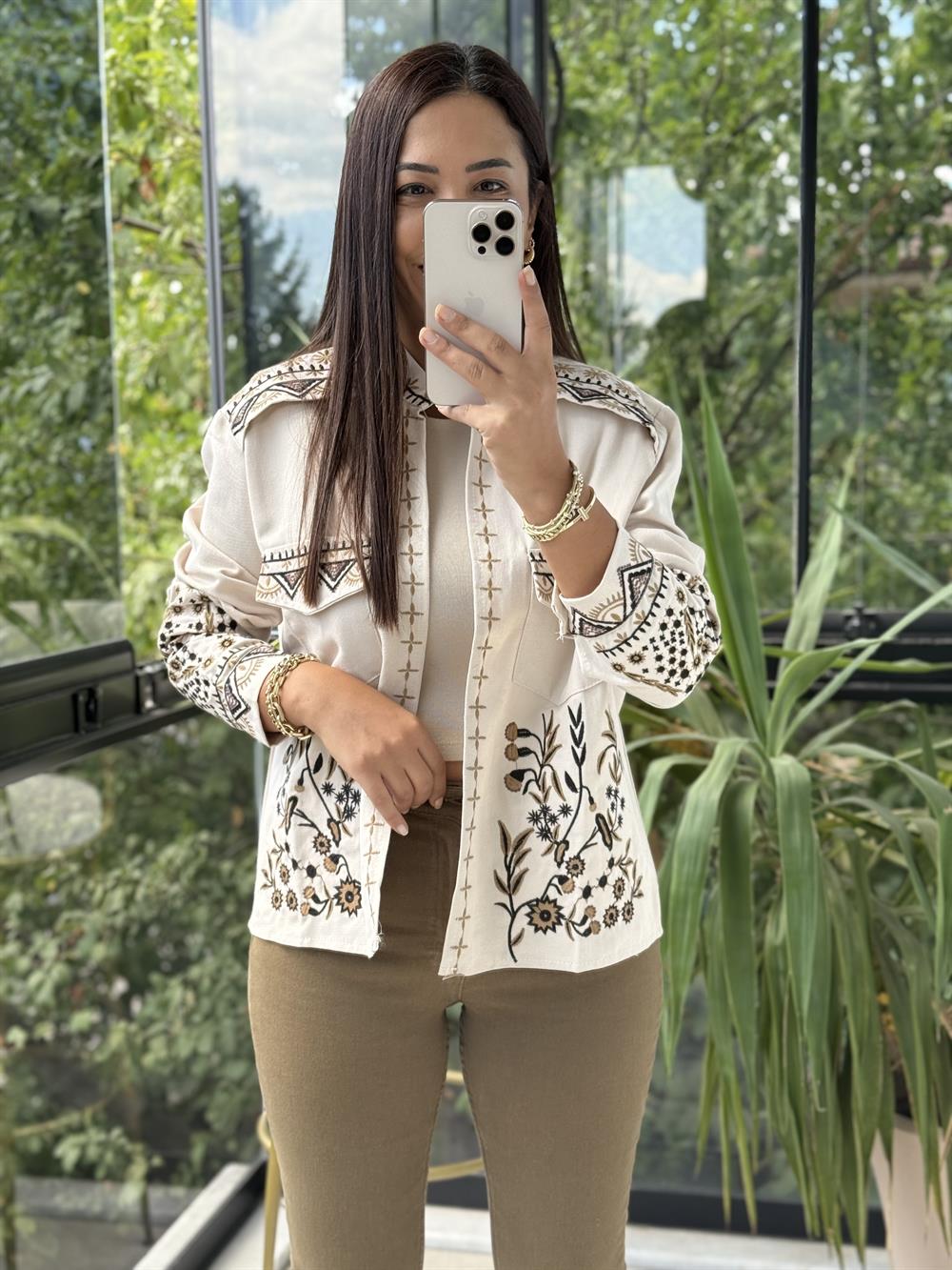 Cepli Nakışlı Gabardin Ceket Bej