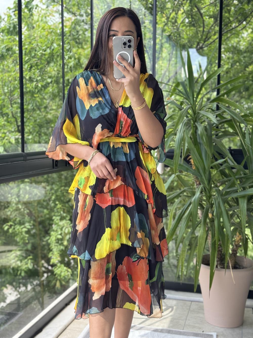 Çiçek Desen Bağlamalı İpek Elbise Siyah