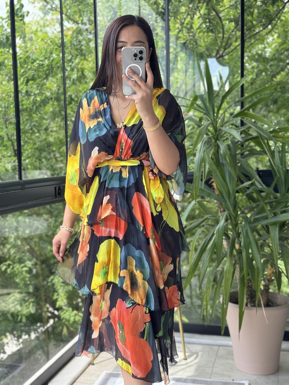 Çiçek Desen Bağlamalı İpek Elbise Siyah