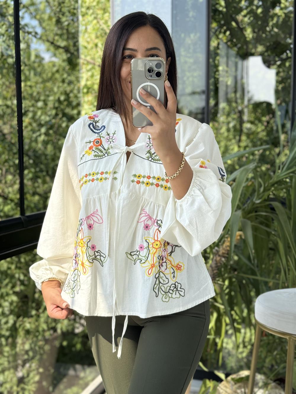 Çiçek İşlemeli Bağlamalı Ceket Krem