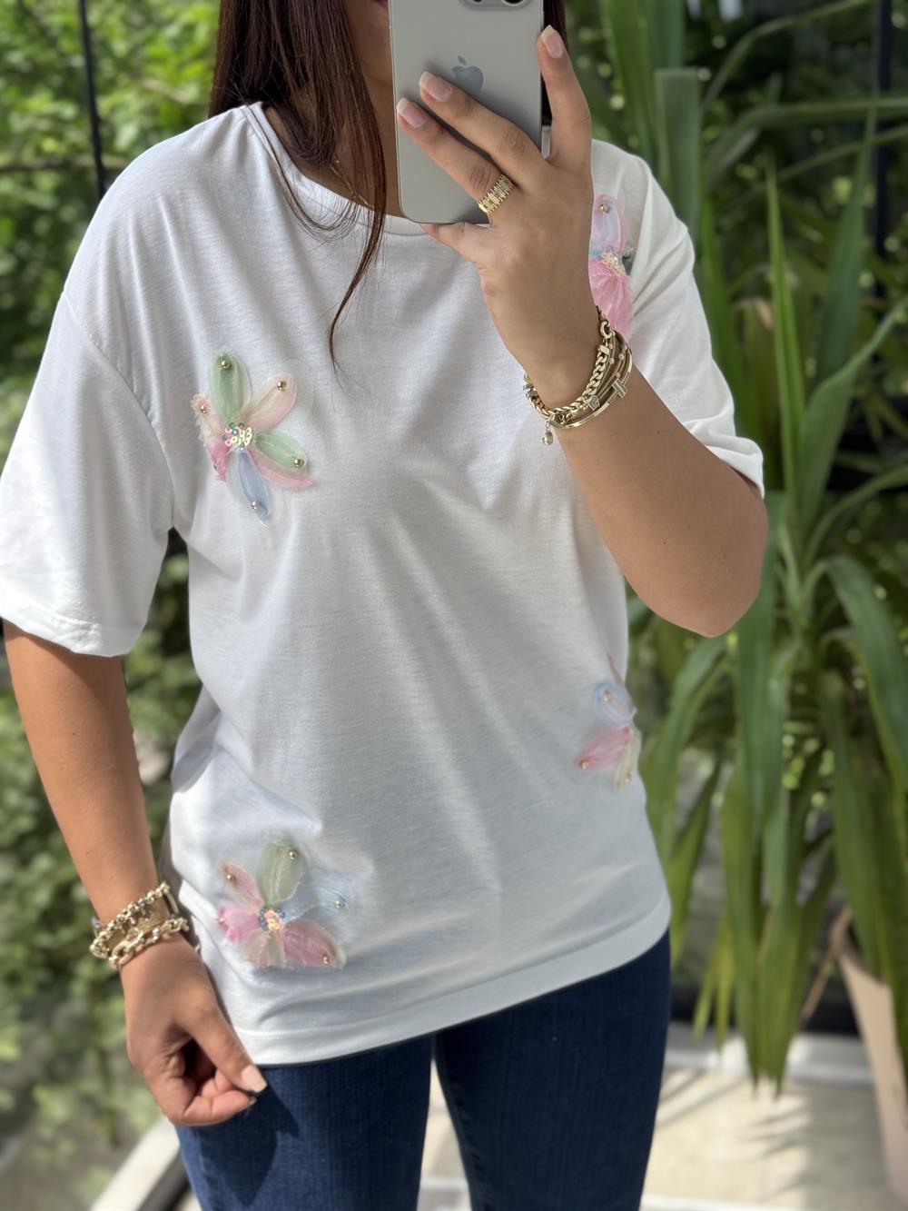 Çiçek Renkli Tül Detaylı Tişört Pembe