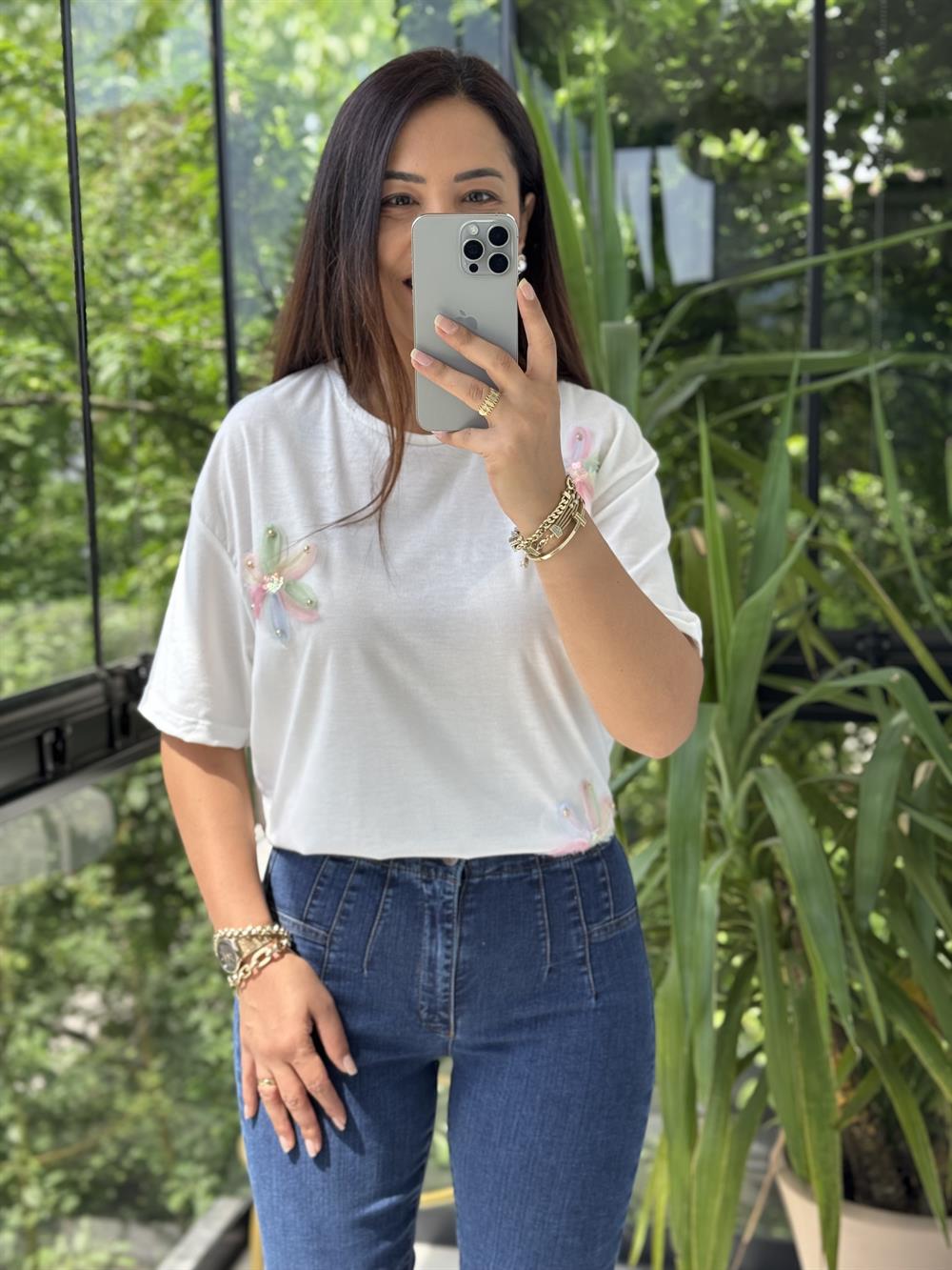 Çiçek Renkli Tül Detaylı Tişört Pembe