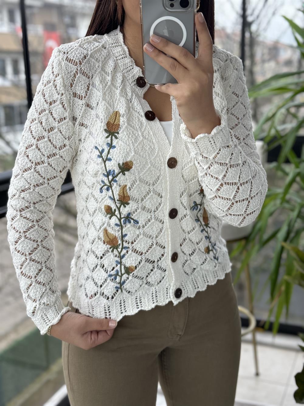 Çiçekli Örme Hırka Bej