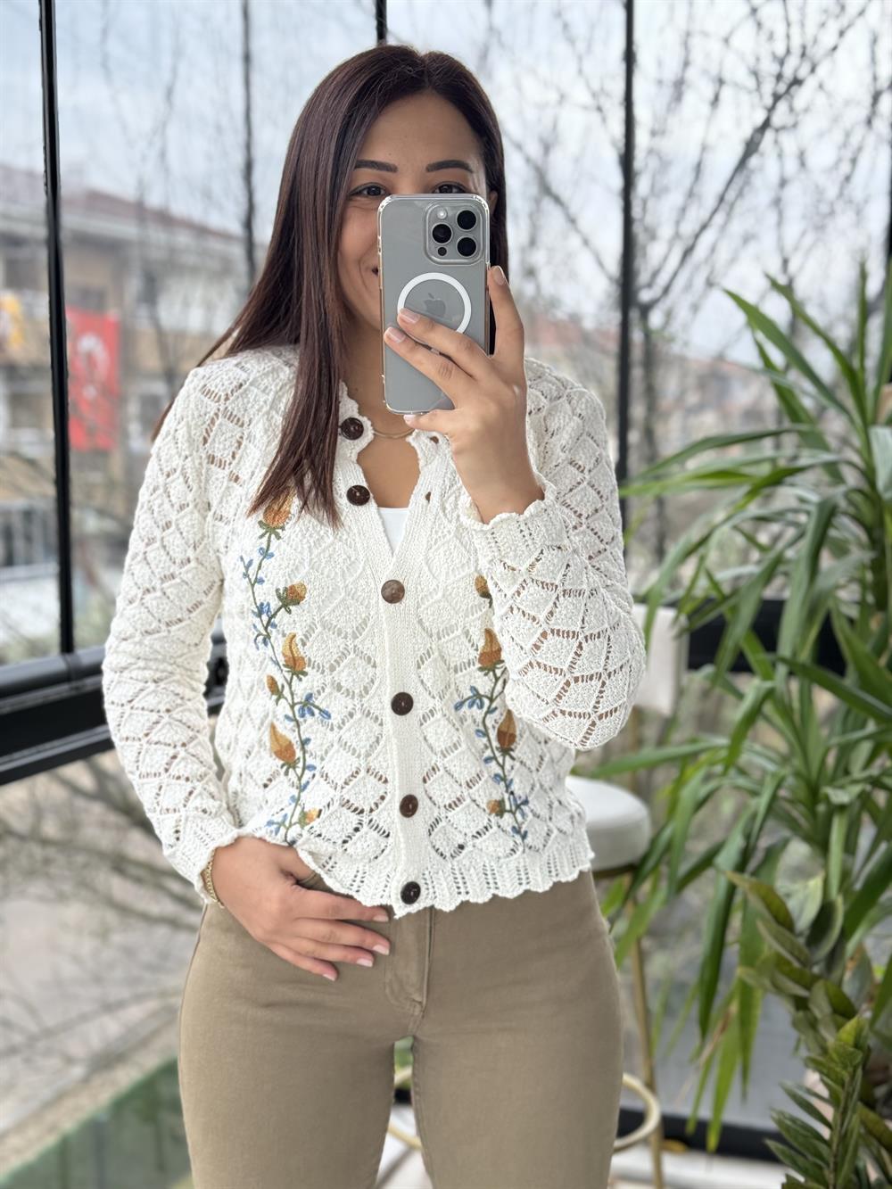 Çiçekli Örme Hırka Bej
