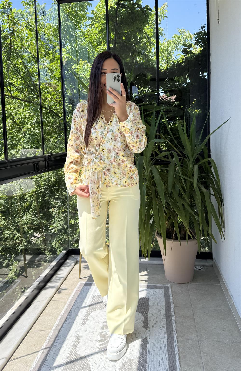 Çiçekli Kruvaze Bluz Sarı