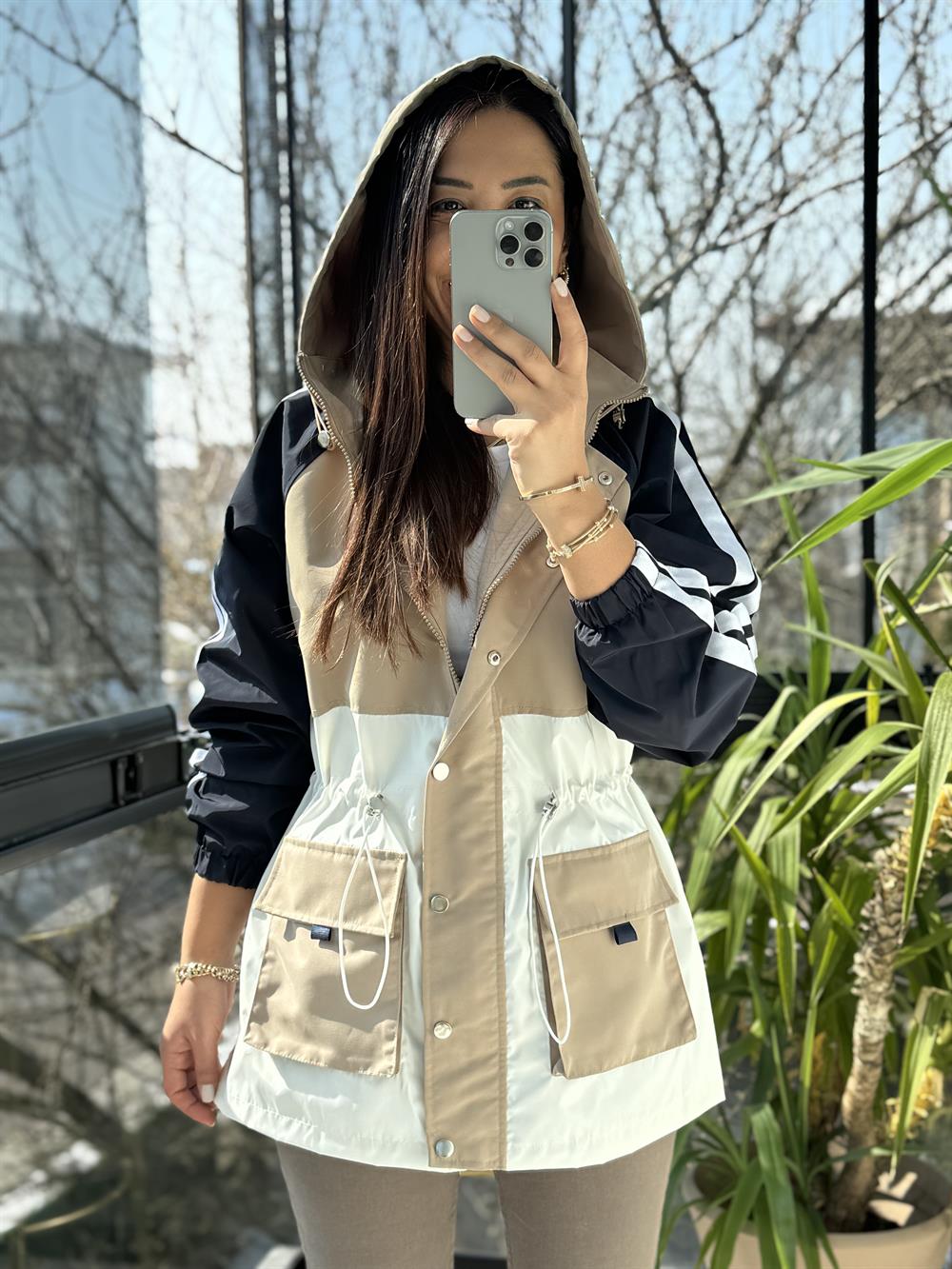 Çizgili Şeritli Yağmurluk Bej