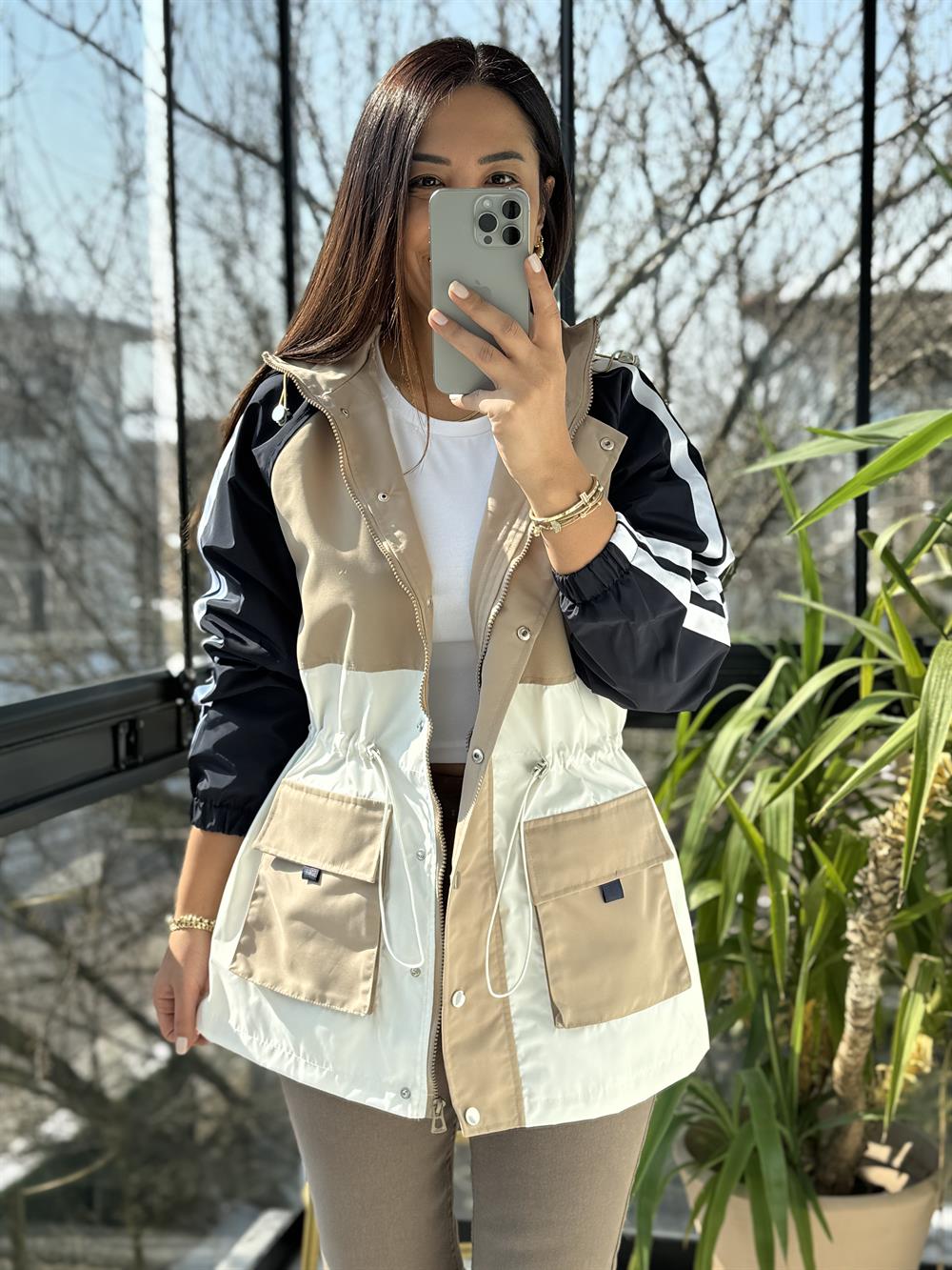 Çizgili Şeritli Yağmurluk Bej