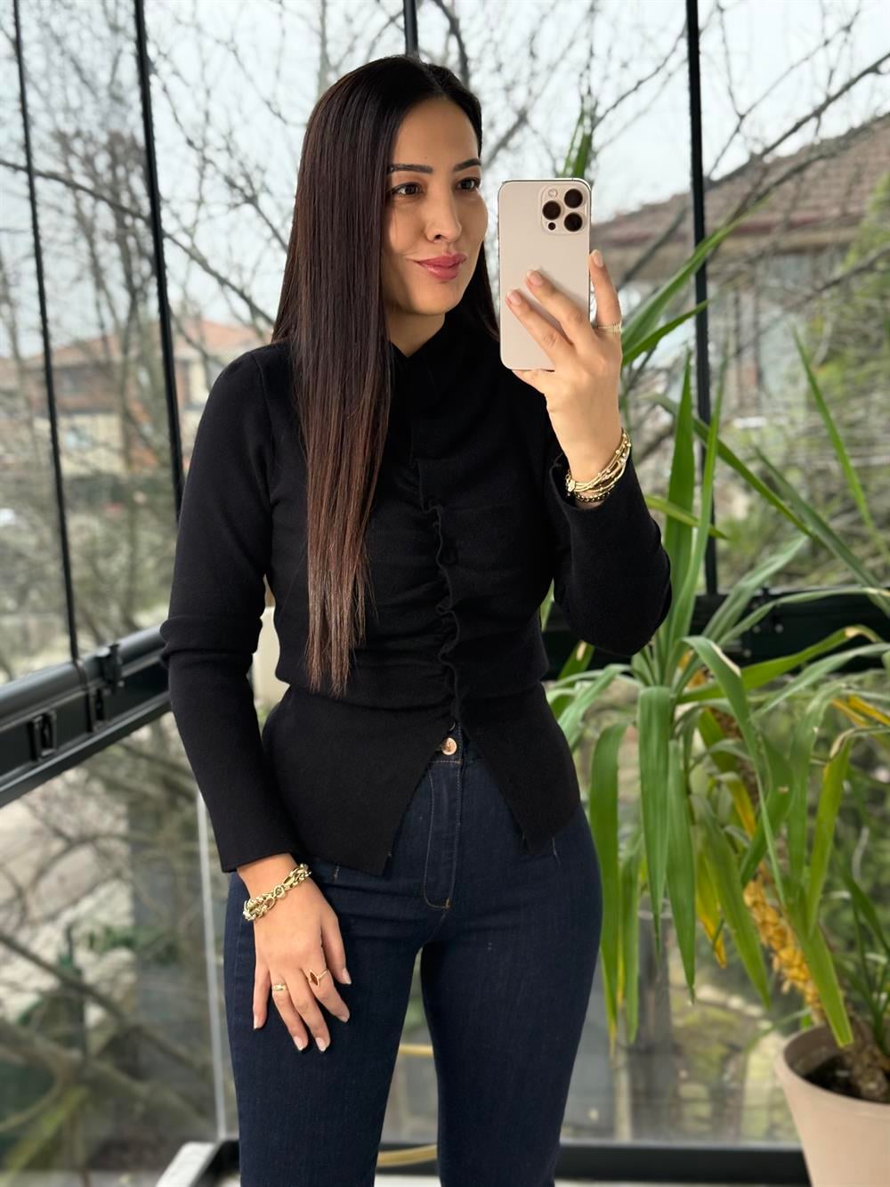 Önü Büzgülü Düğmeli Triko Hırka Siyah