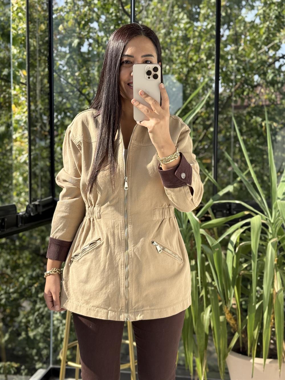 Kadife Detaylı Fermuarlı Kot Ceket Camel