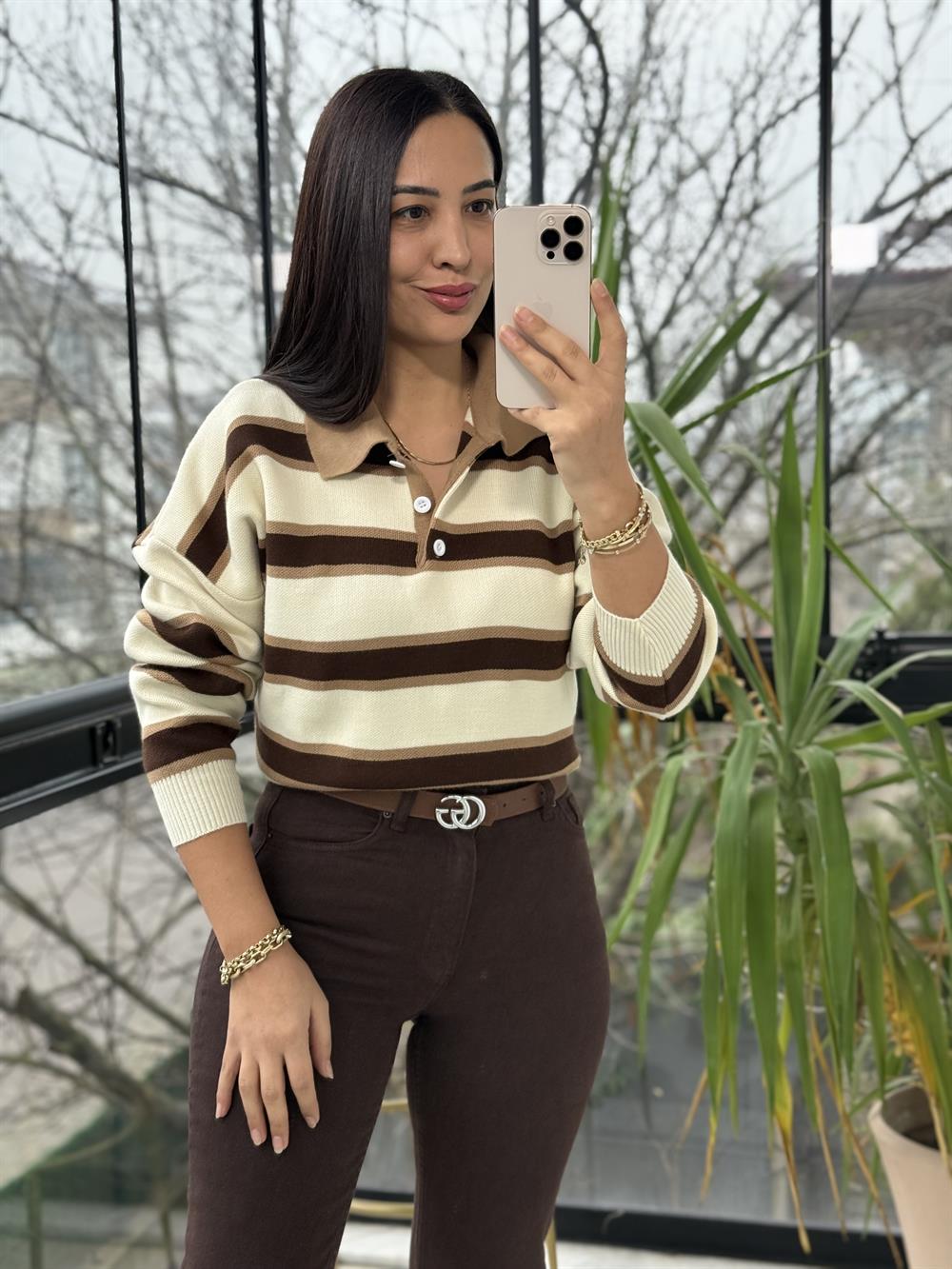 Polo Yaka Çizgili Triko Kazak Krem