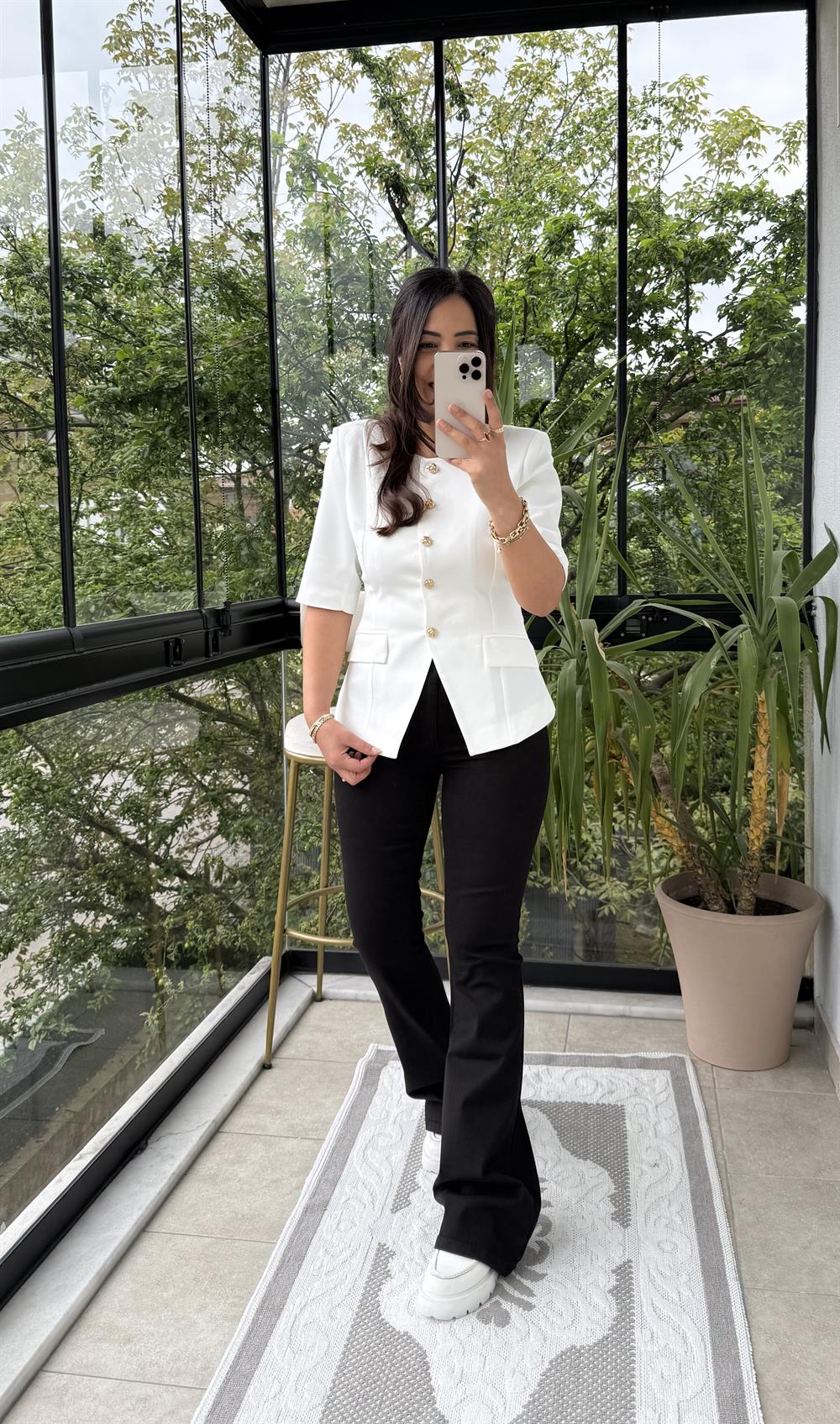 Slimfit Mini Gold Düğme Kısa Kol Blazer Beyaz