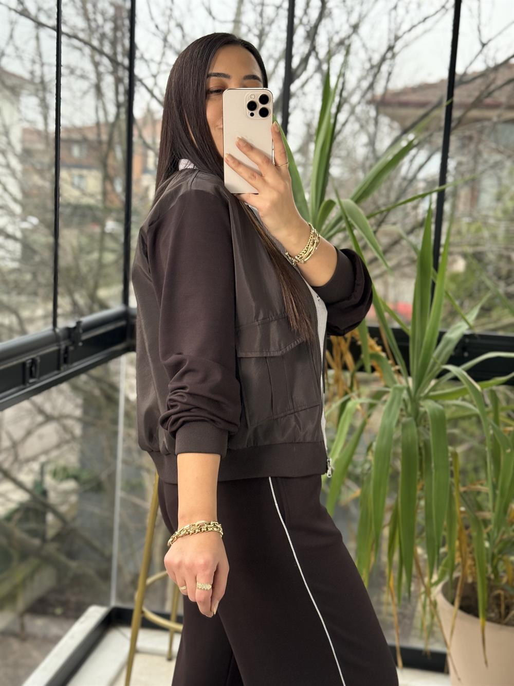 Garnili Çizgili Gömlek Detaylı Takım Kahve