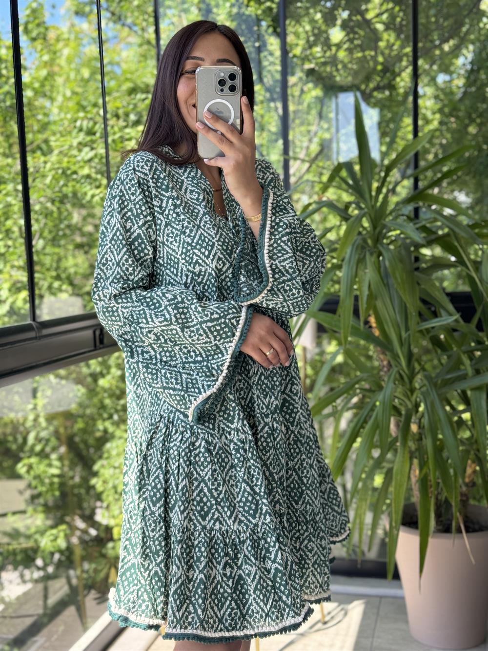 Dantelsiz Ponponlu Elbise Yeşil