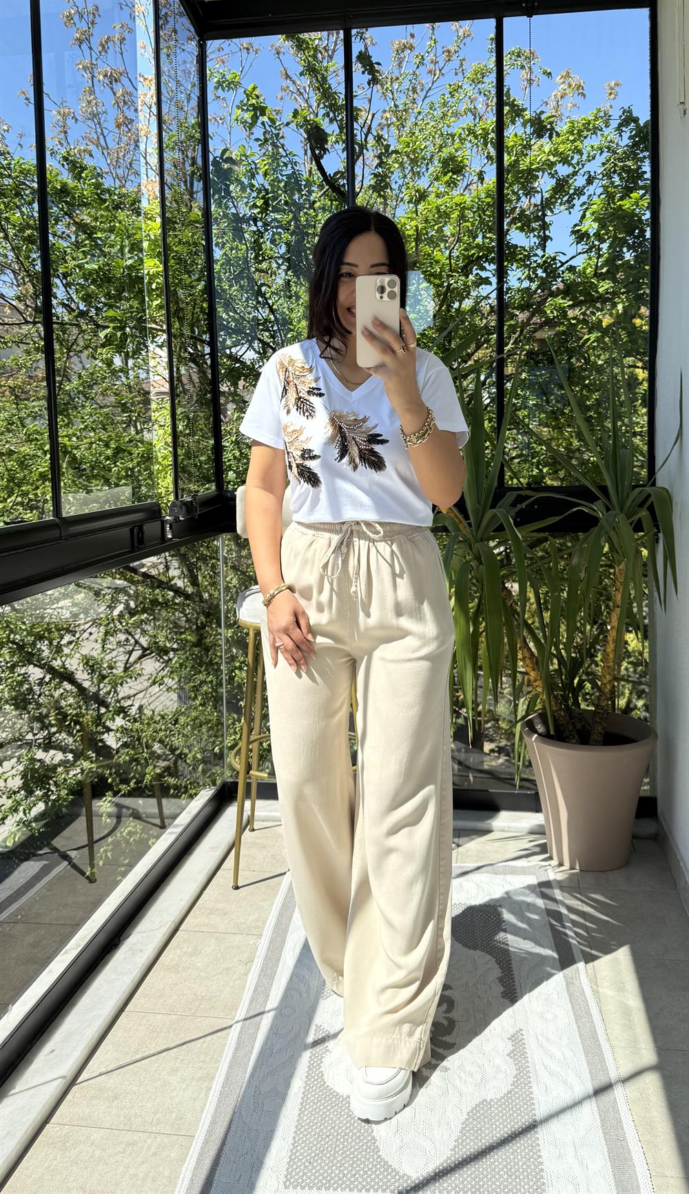 Omuz Tül Detaylı Boncuklu Tişört Beyaz