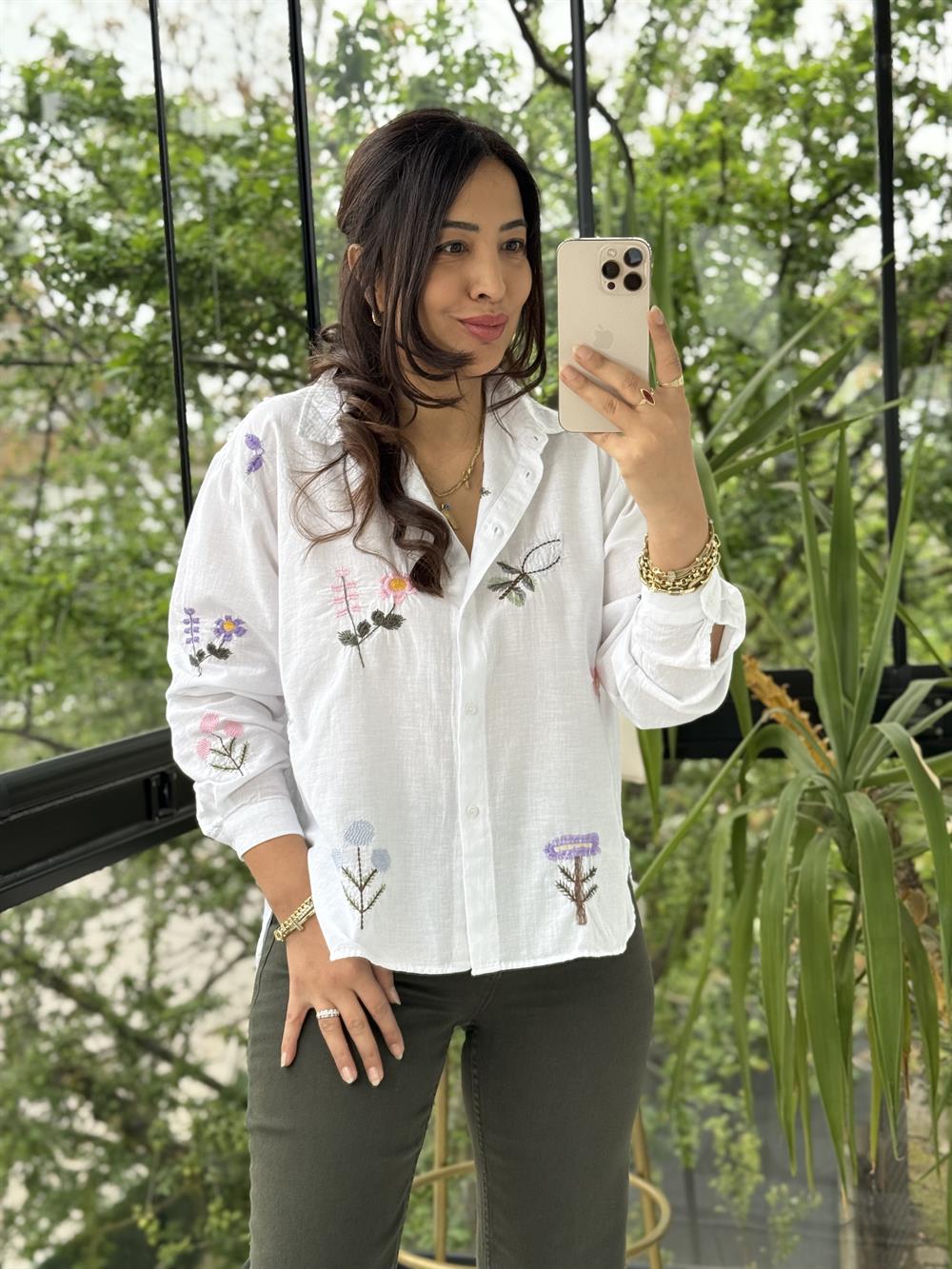 Bahar Nakışlı Gömlek Beyaz