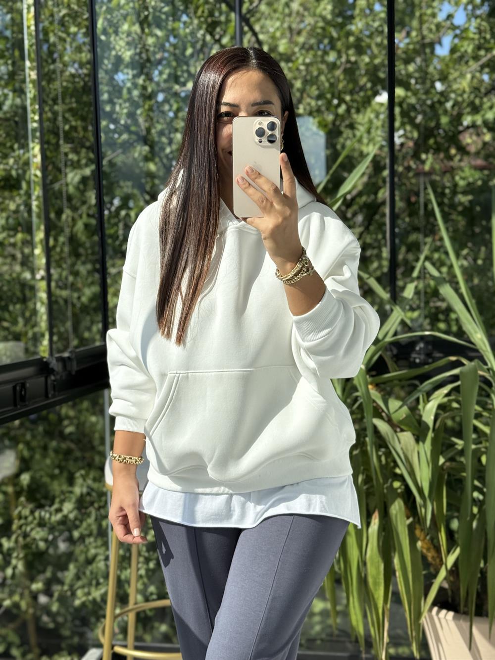 Kanguru Cep Kapşonlu Sweatshirt Beyaz