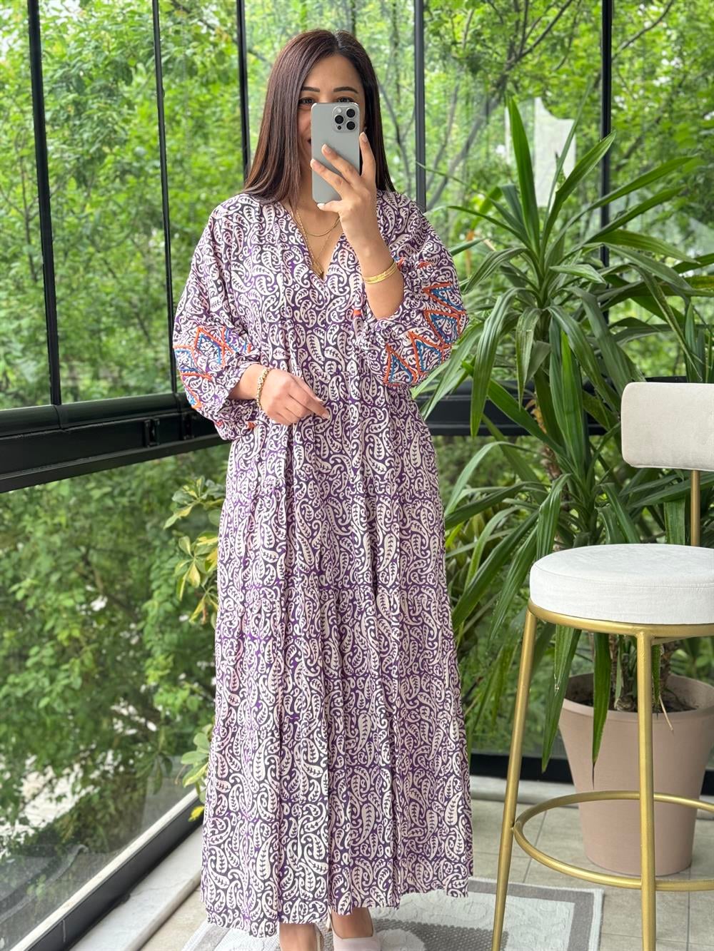 Desen Kol Nakışlı Pamuklu Elbise Mor