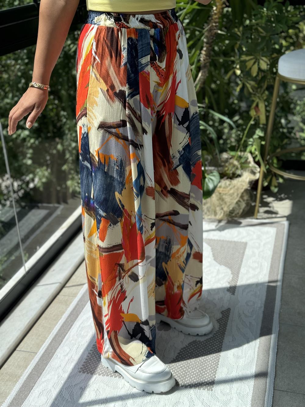 Desenli Bol Pileli Pantolon Oranj