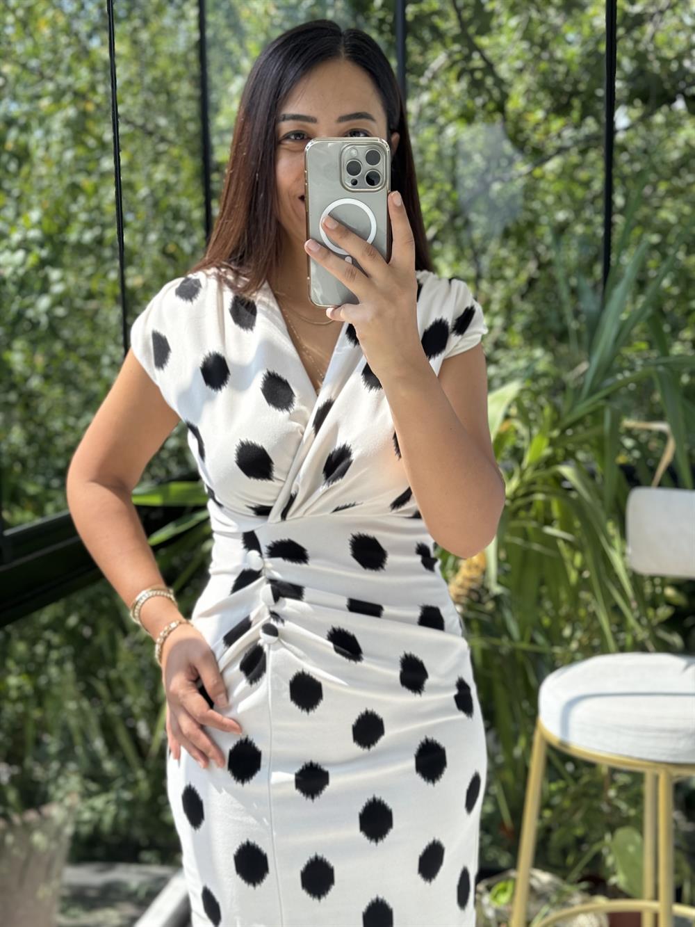 Desenli Düğme Detay Crep Elbise Krem