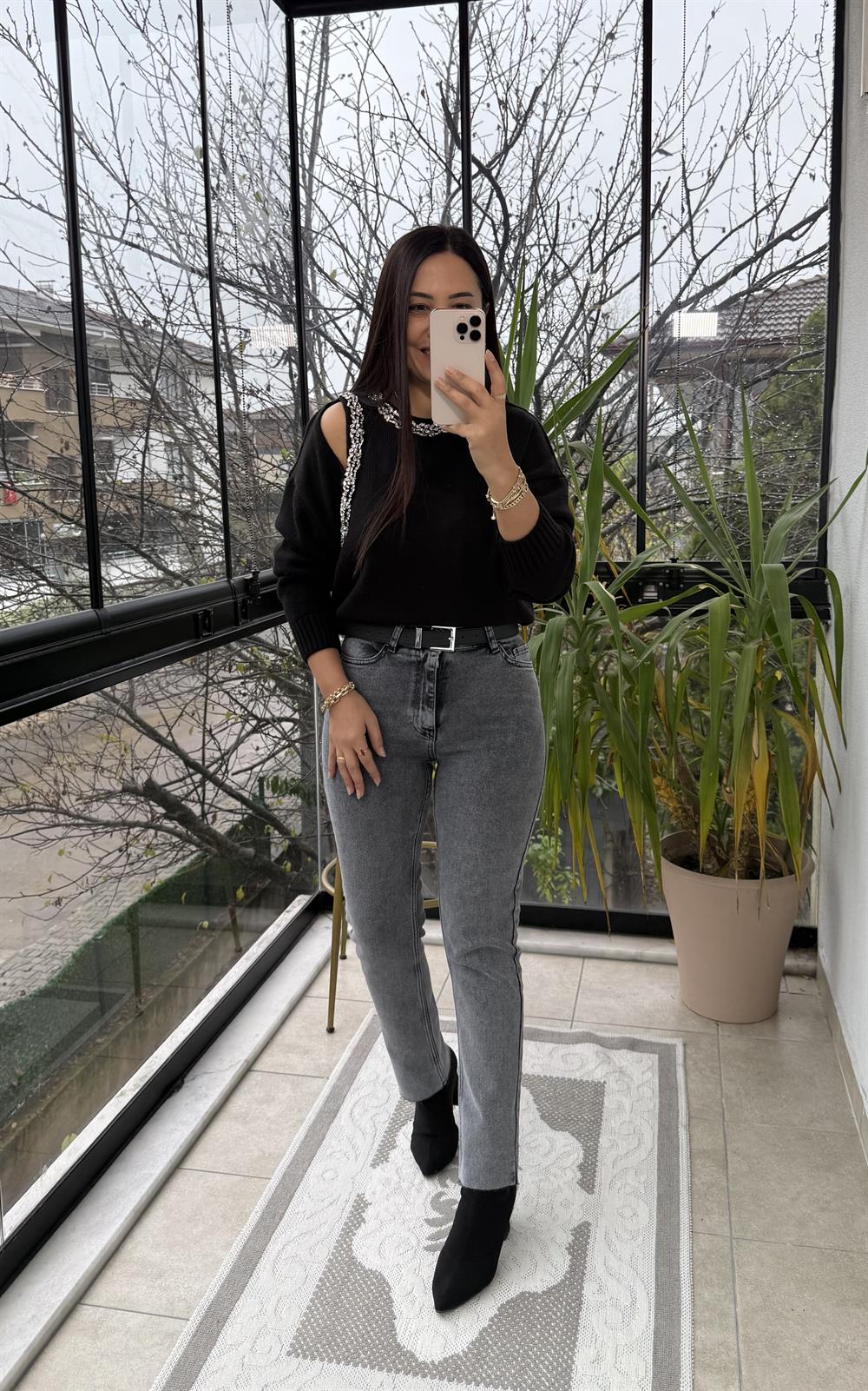 Taş Şerit işleme Cut Aut Kazak Siyah