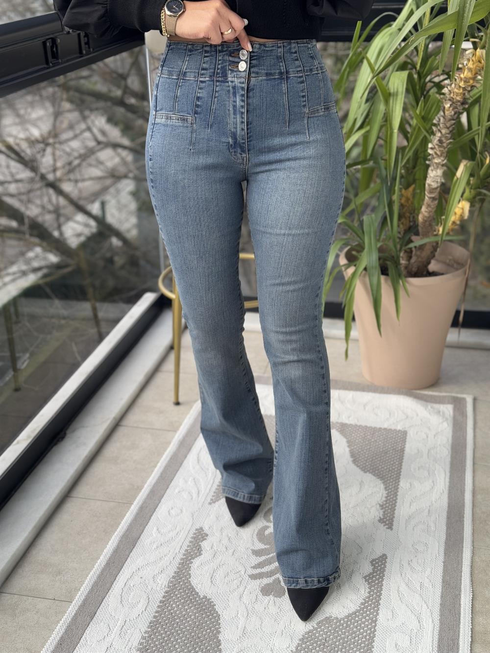 Dikişli Paça Pensli İspanyol Jean Yeşil Yıkama