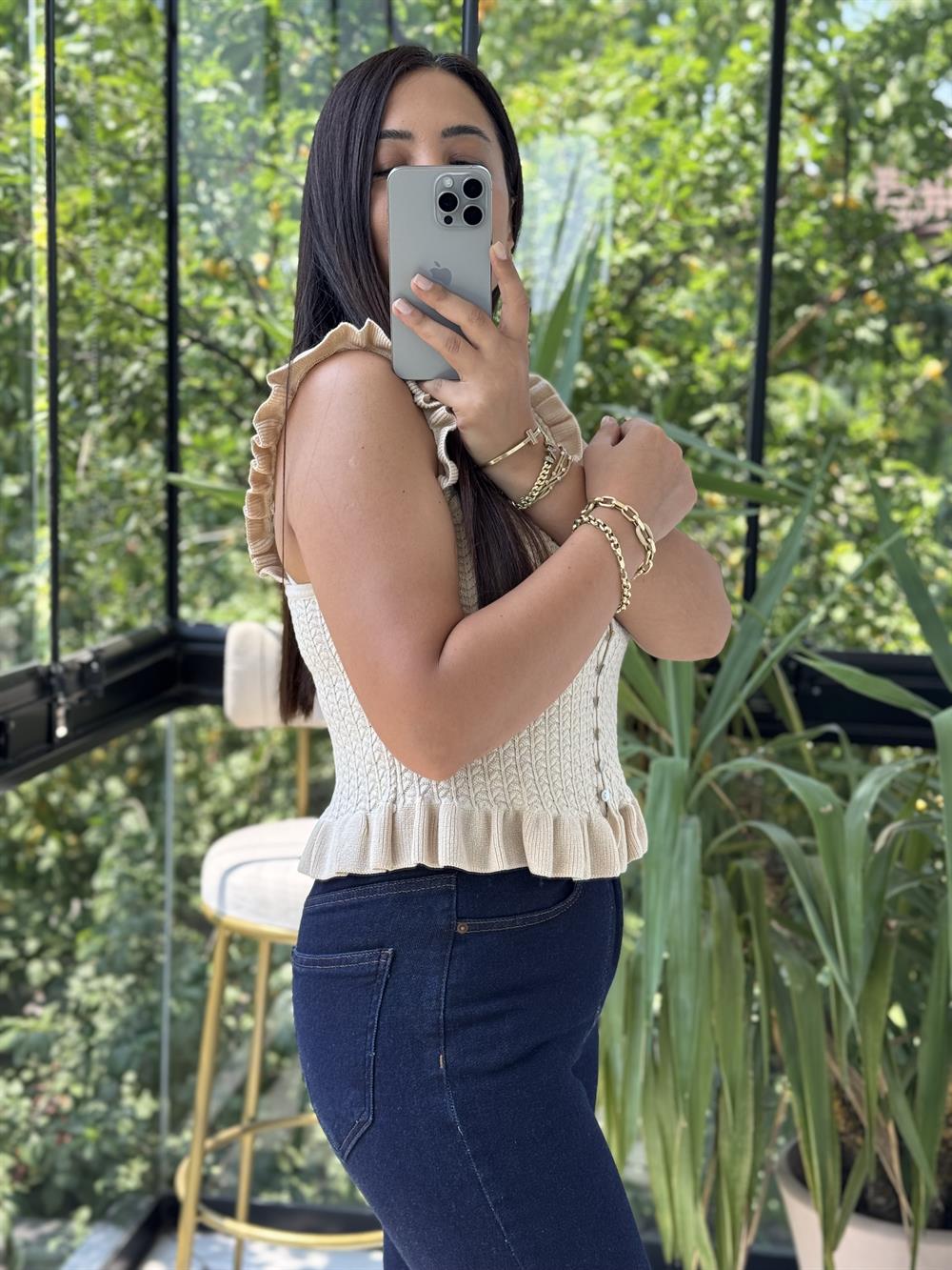 Dilvin Askılı Fırfırlı Düğmeli Bluz Bej