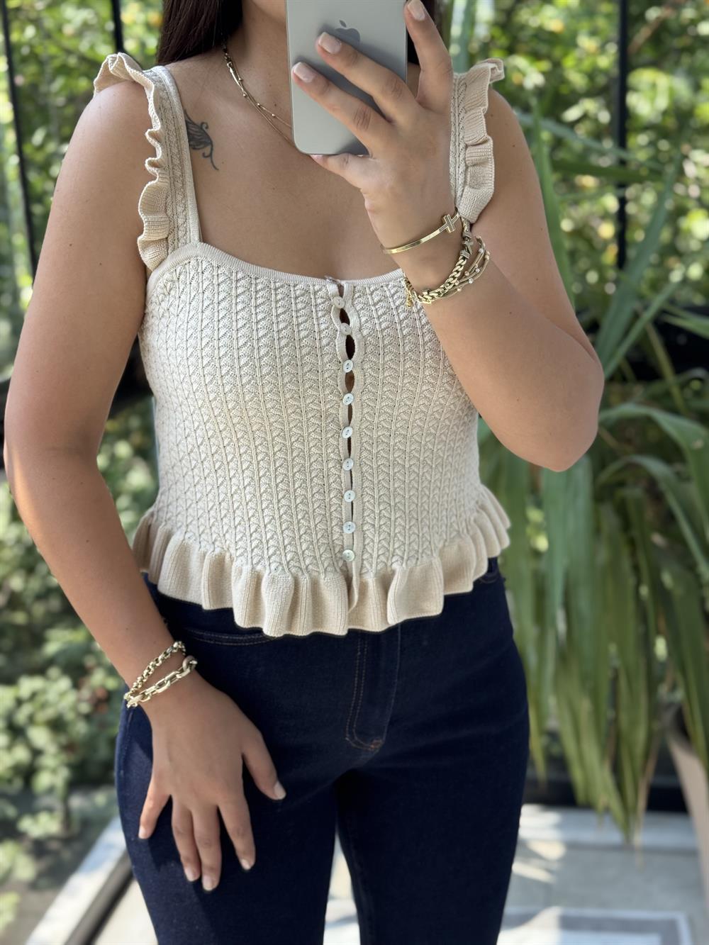 Dilvin Askılı Fırfırlı Düğmeli Bluz Bej