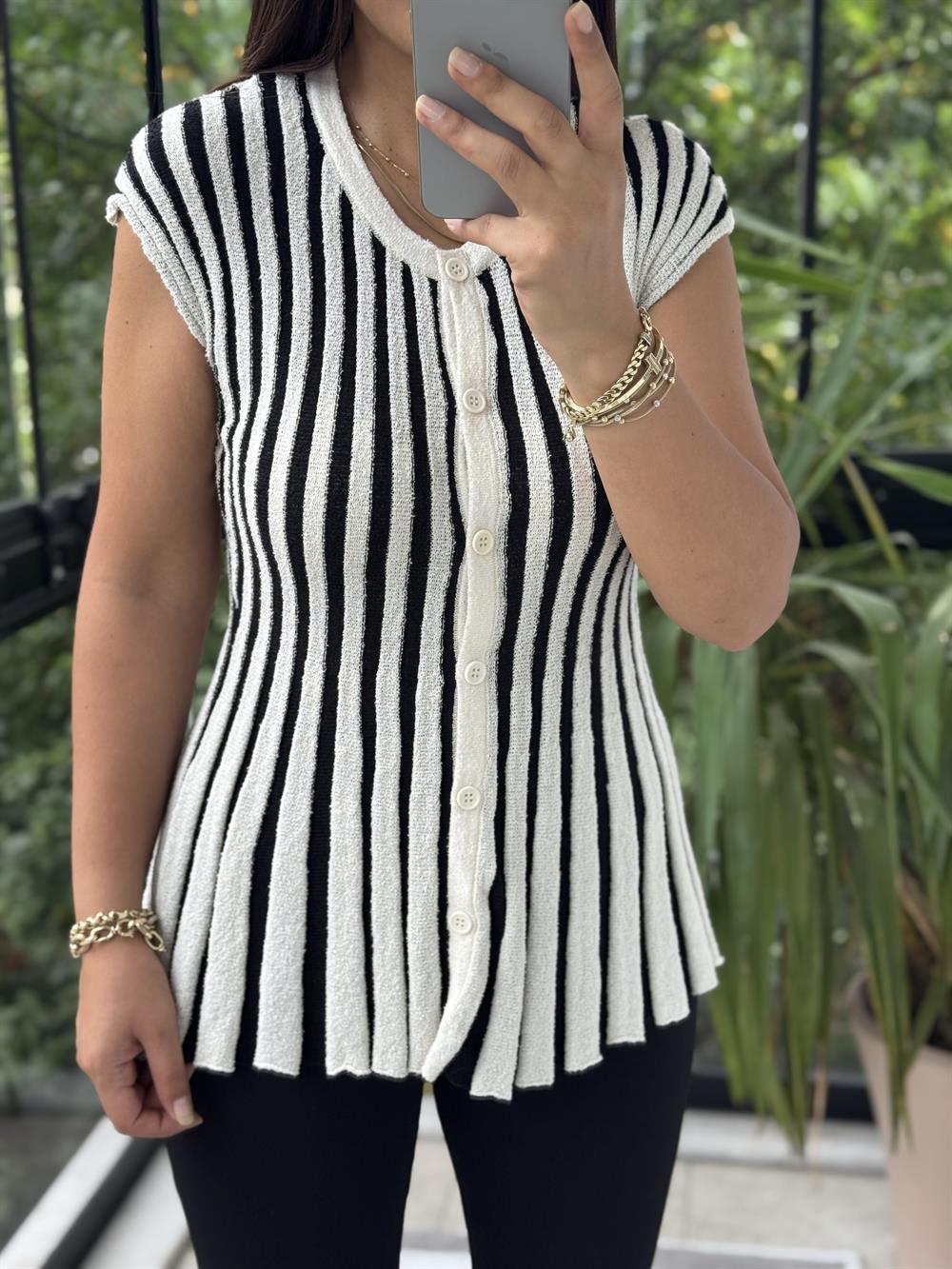 Dilvin Bisiklet Yaka Volanlı Çizgili Yelek Ekru