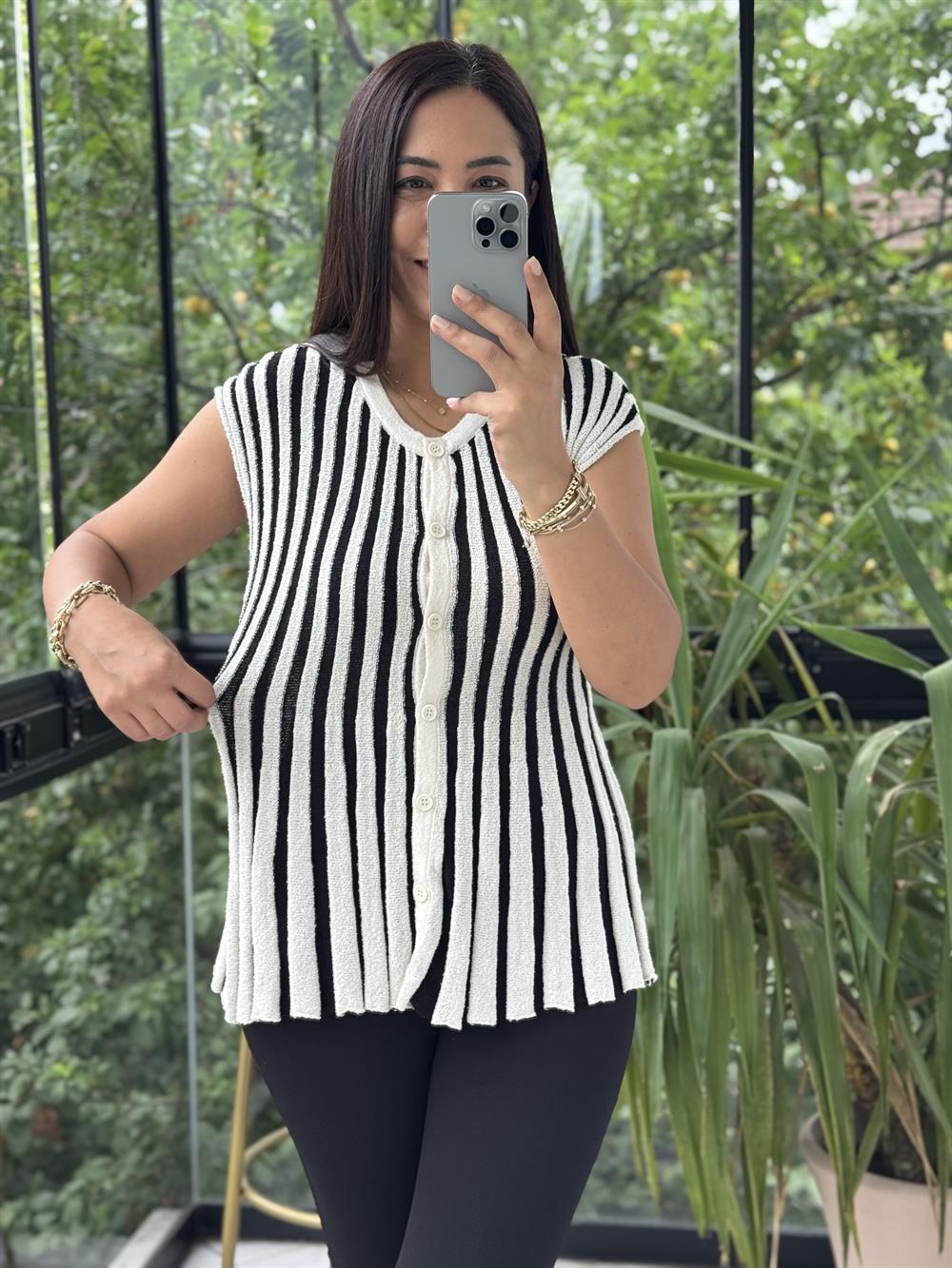 Dilvin Bisiklet Yaka Volanlı Çizgili Yelek Ekru