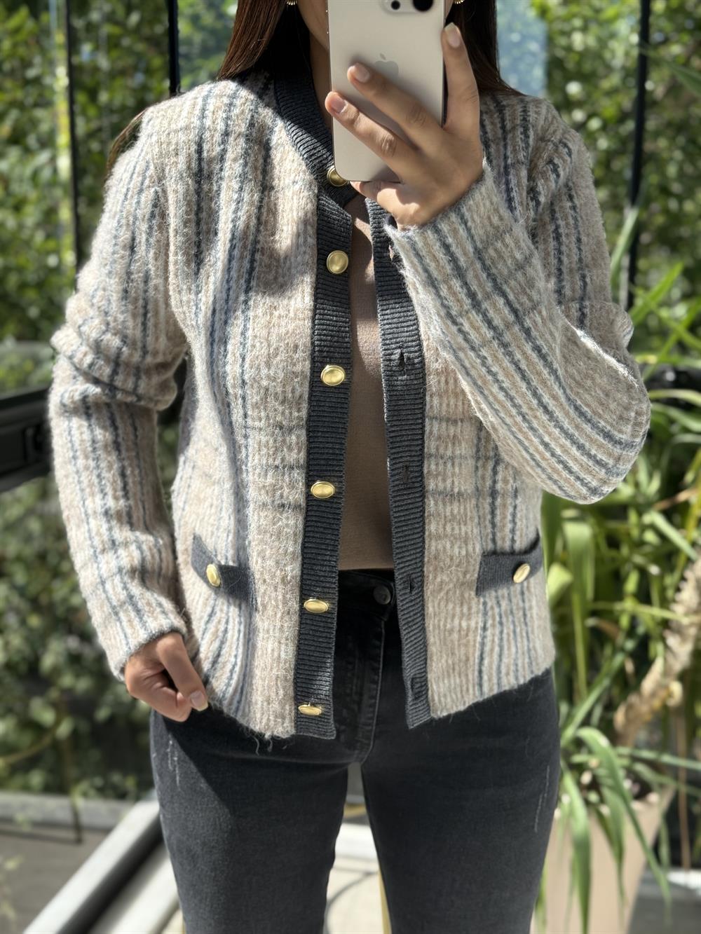 Dilvin Desenli Şardonlu Düğmeli Triko Hırka