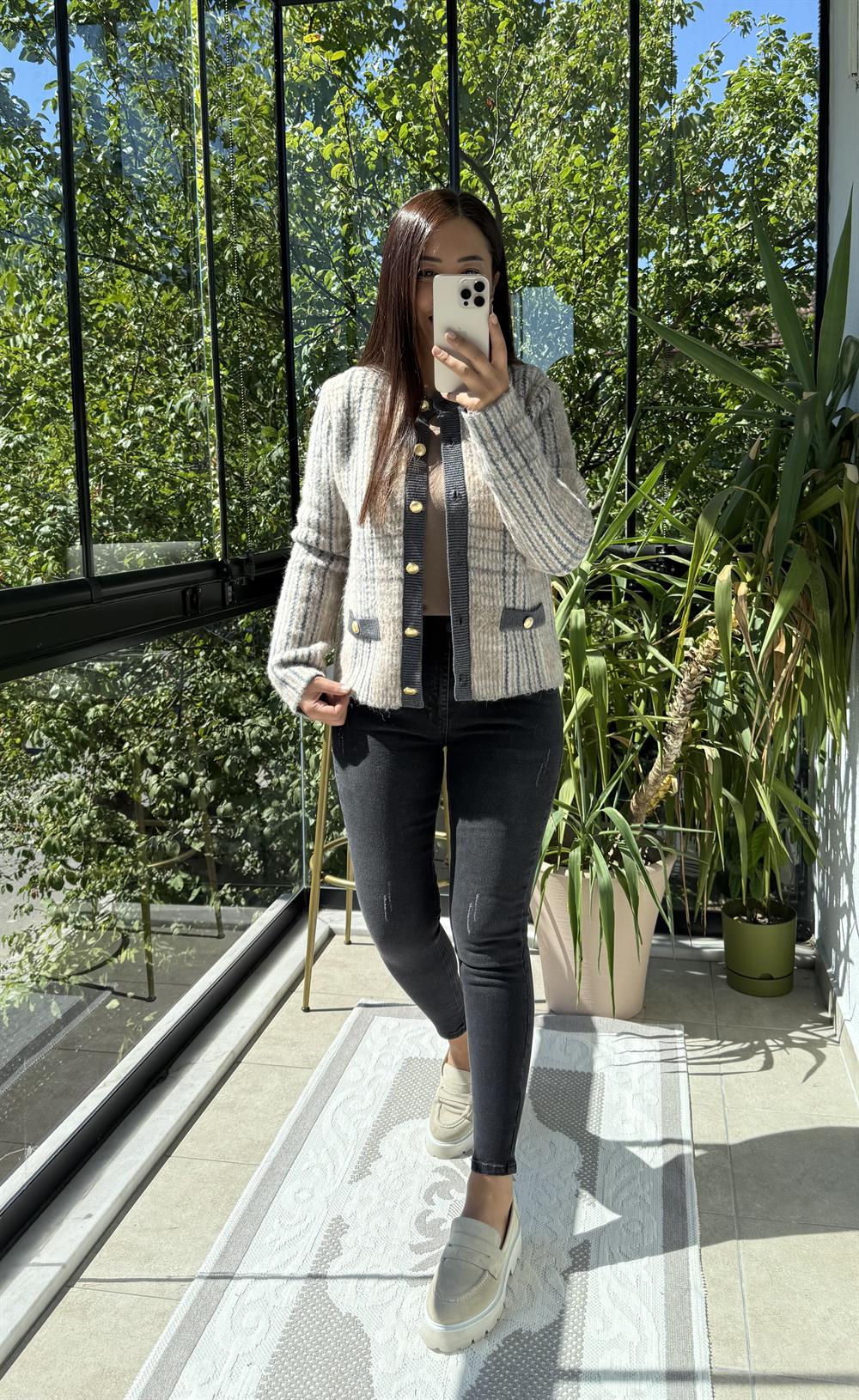 Dilvin Desenli Şardonlu Düğmeli Triko Hırka