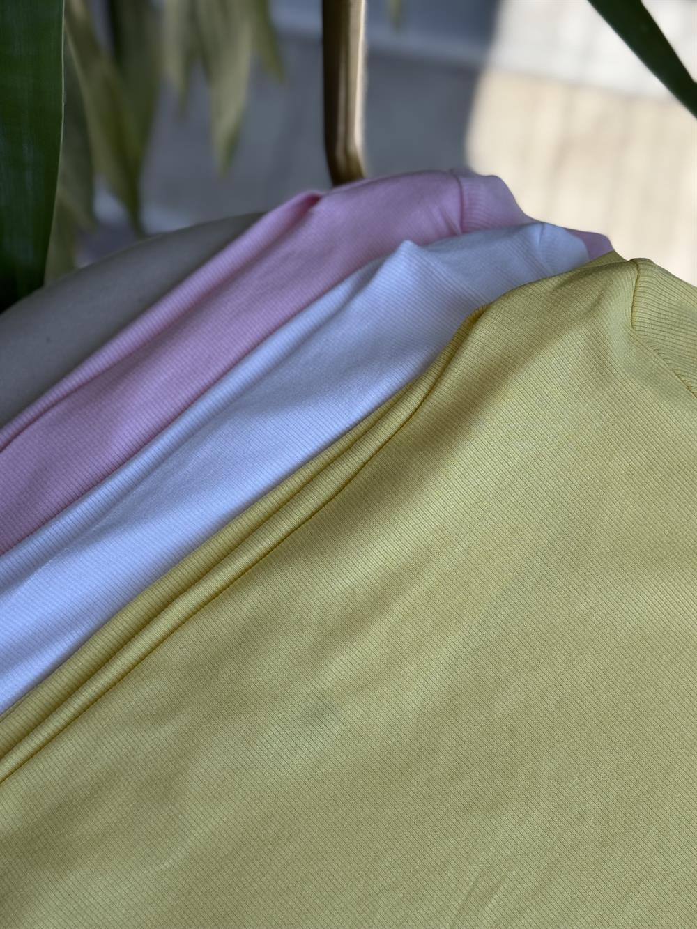 Dilvin Kayık Yaka Tişört Sarı