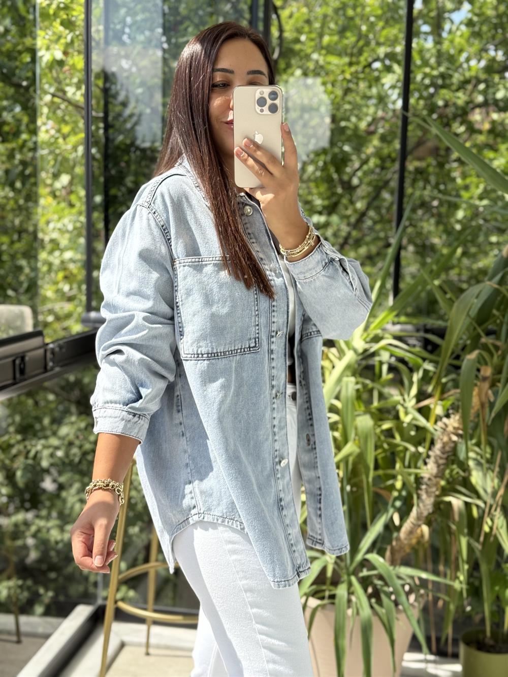 Düğmeli Oversize Gömlek Kar Yıkama