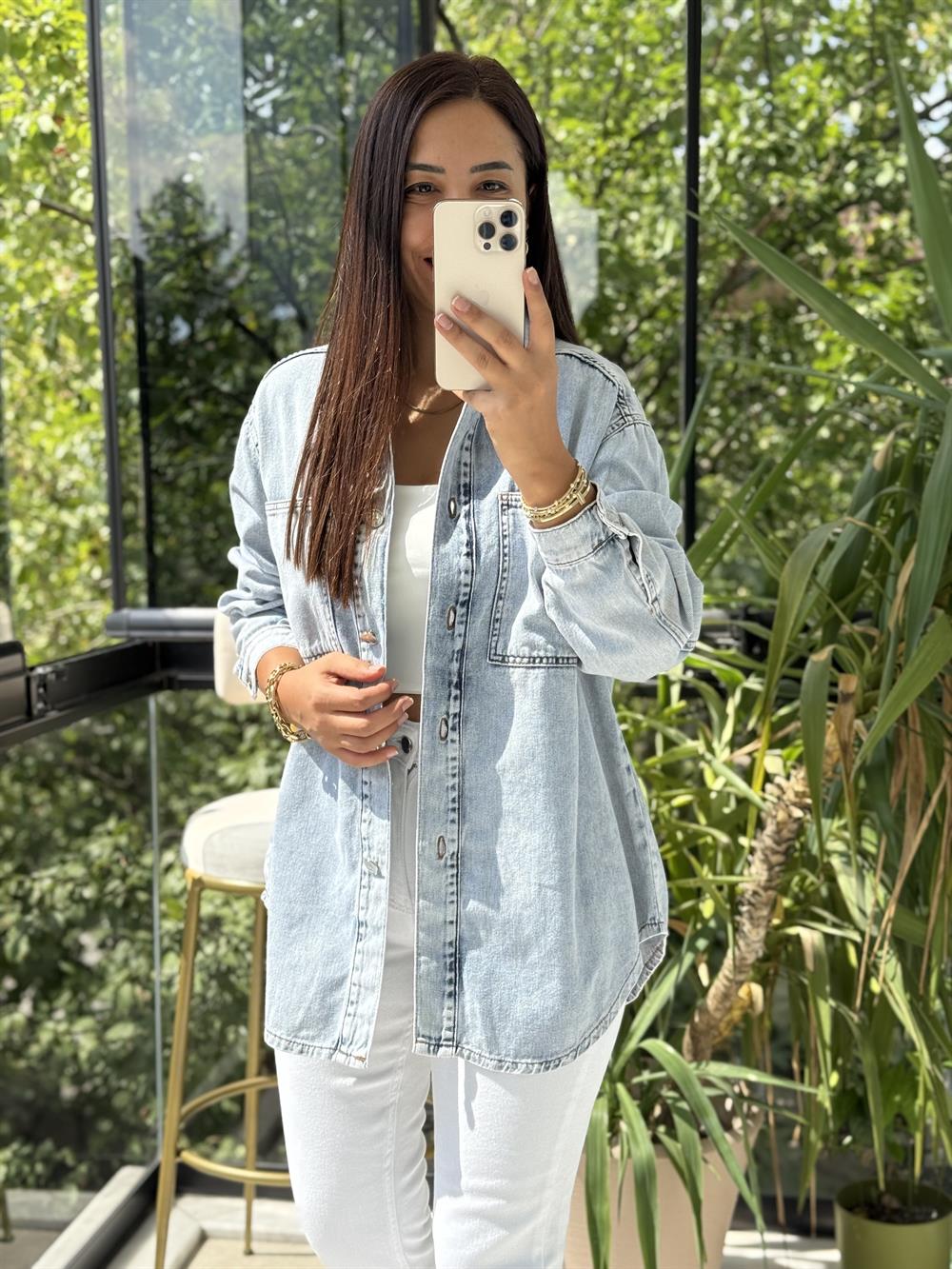 Düğmeli Oversize Gömlek Kar Yıkama