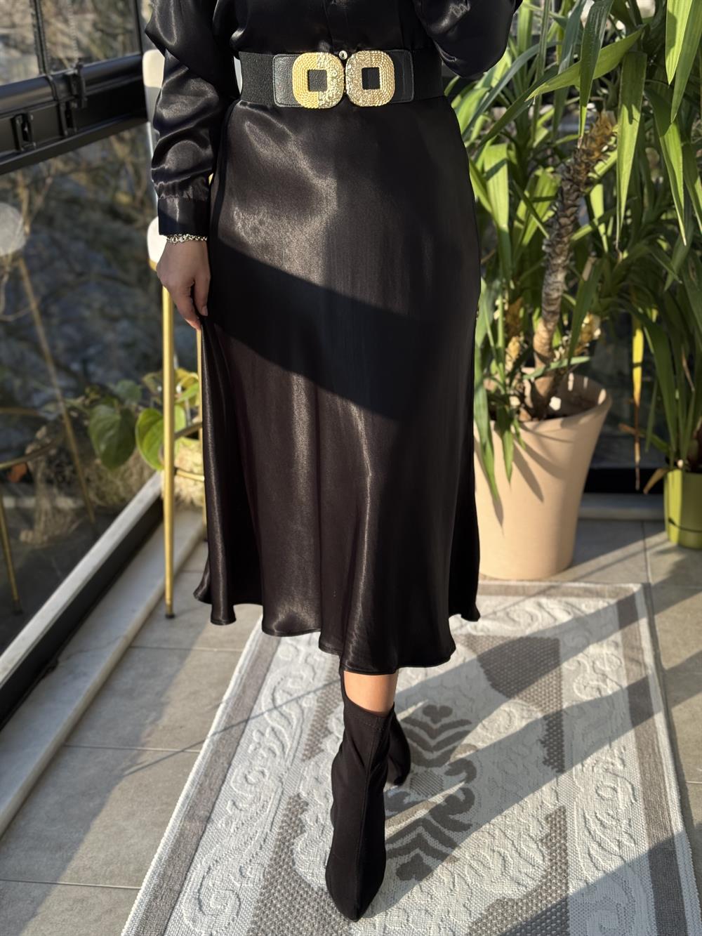 Düz Saten Etek Siyah