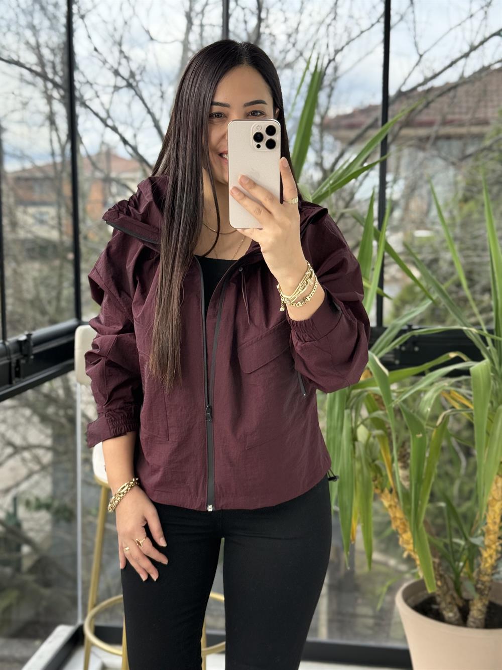 Yakası Büzgülü Yağmurluk Mürdüm