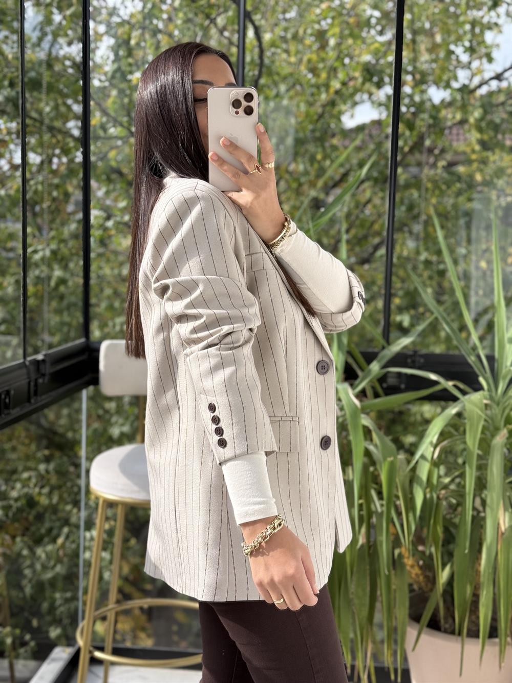 İki Düğmeli Çizgili Yün Blazer Ceket Bej