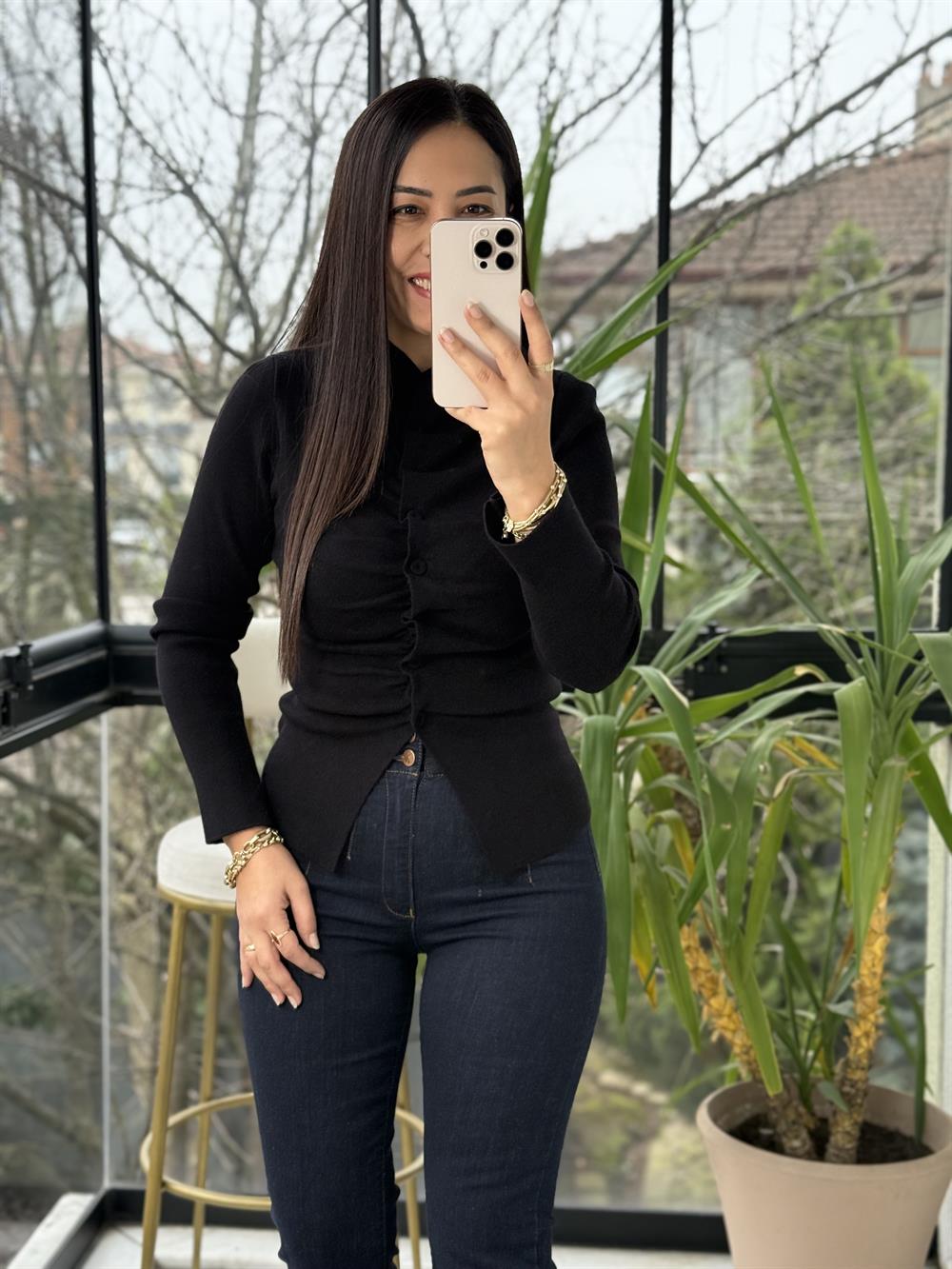 Önü Büzgülü Düğmeli Triko Hırka Siyah