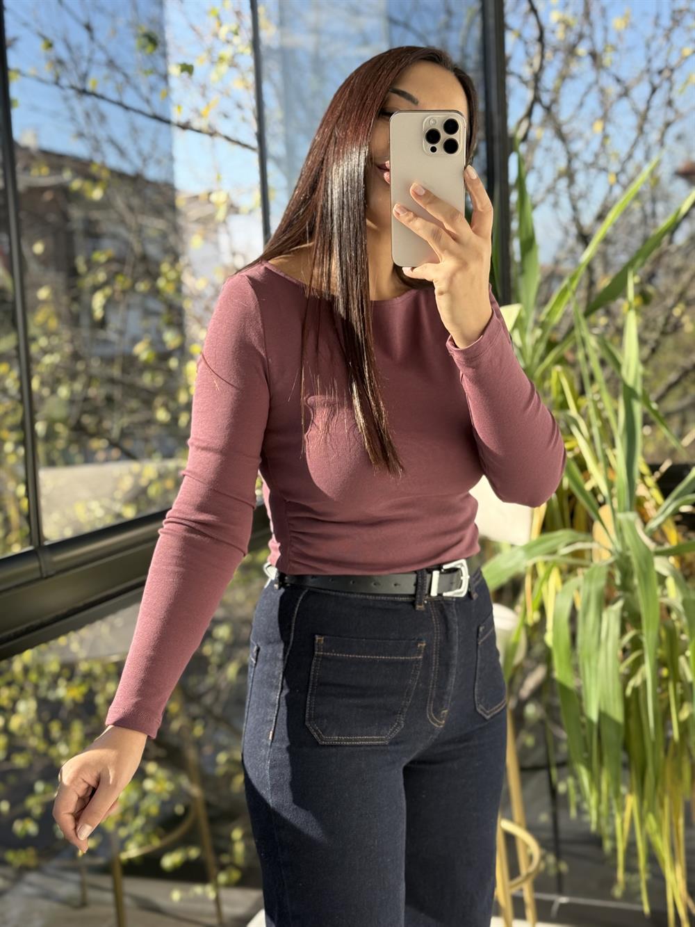 Büzgülü Kayık Yaka Top Bluz Mürdüm