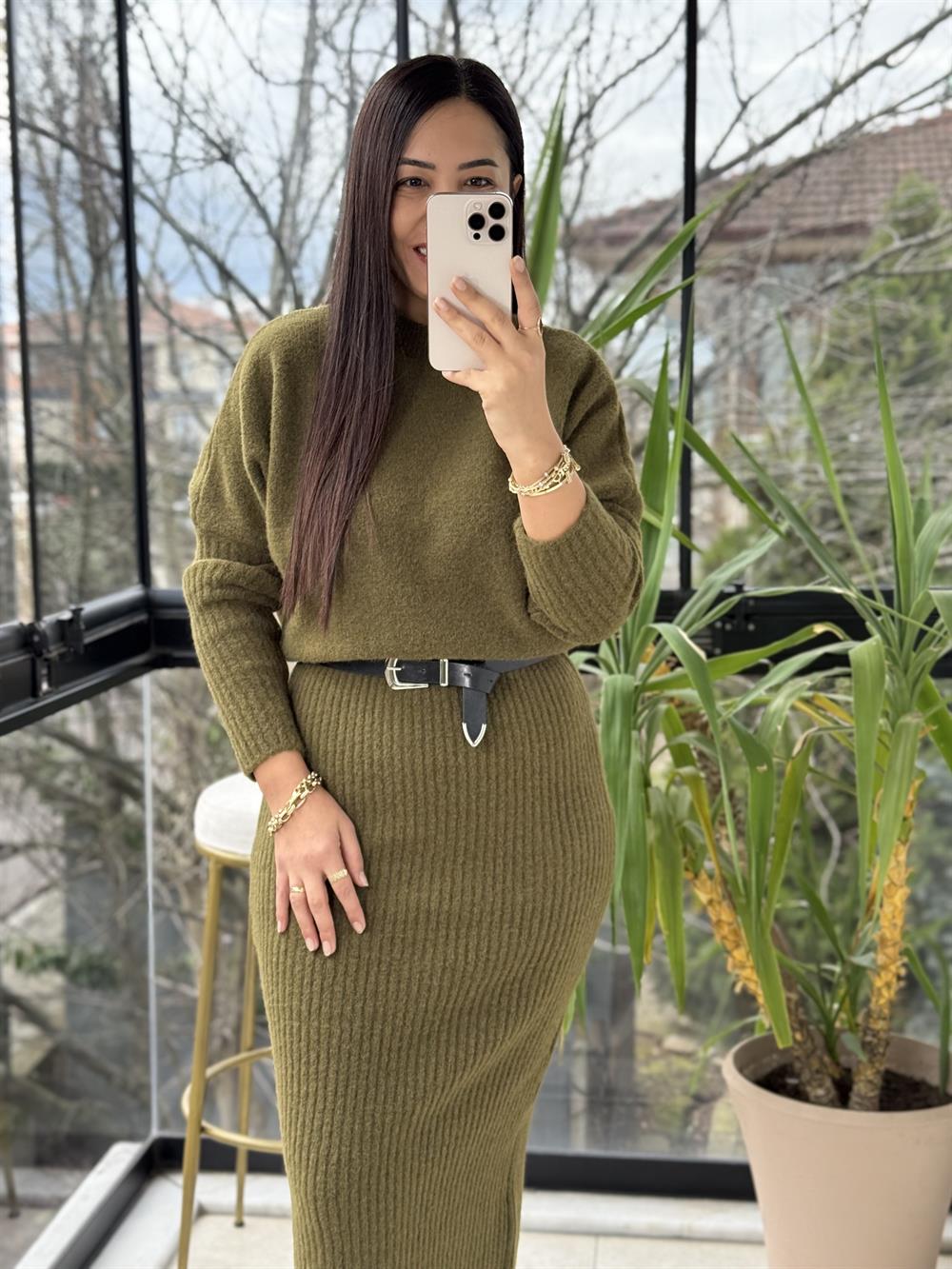 Bisiklet Yaka Yumuşak Dokulu Elbise Haki Yeşili