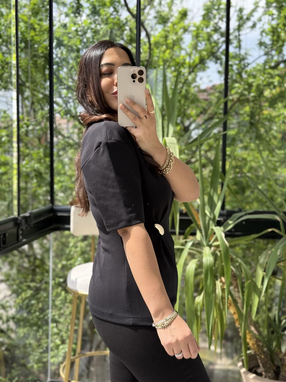 Dilvin Aksesuar Detaylı Kısa Kollu Tişört Siyah