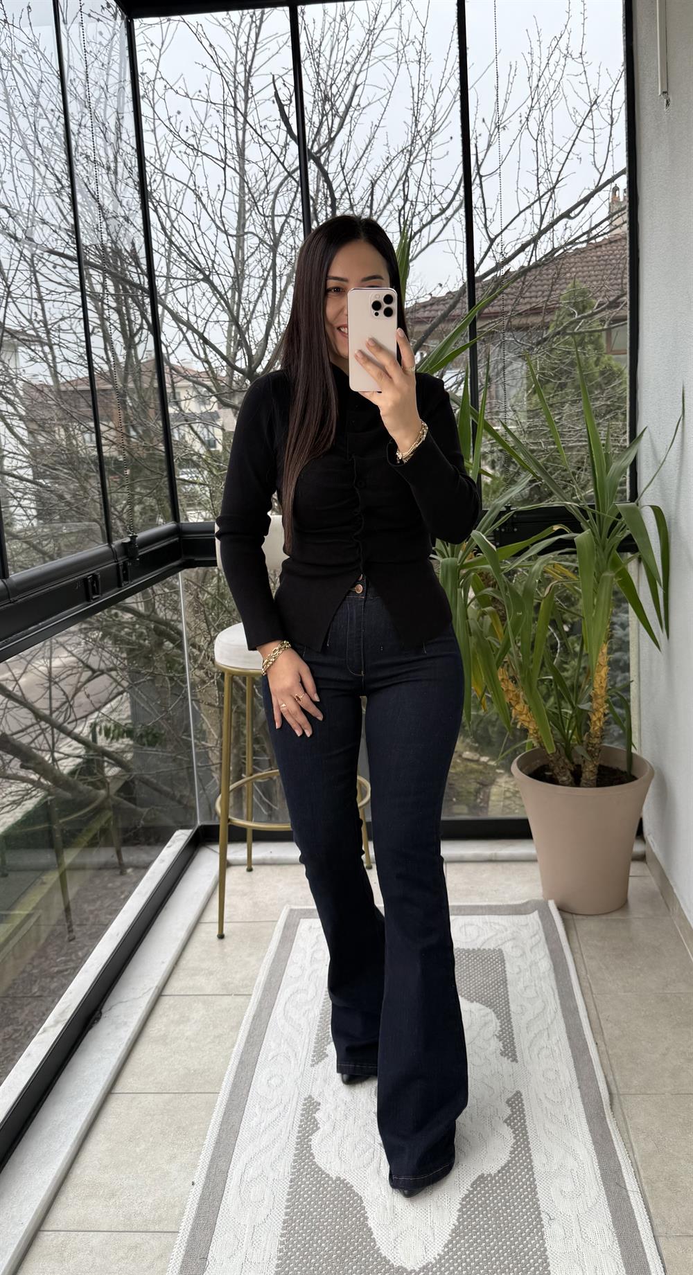 Önü Büzgülü Düğmeli Triko Hırka Siyah