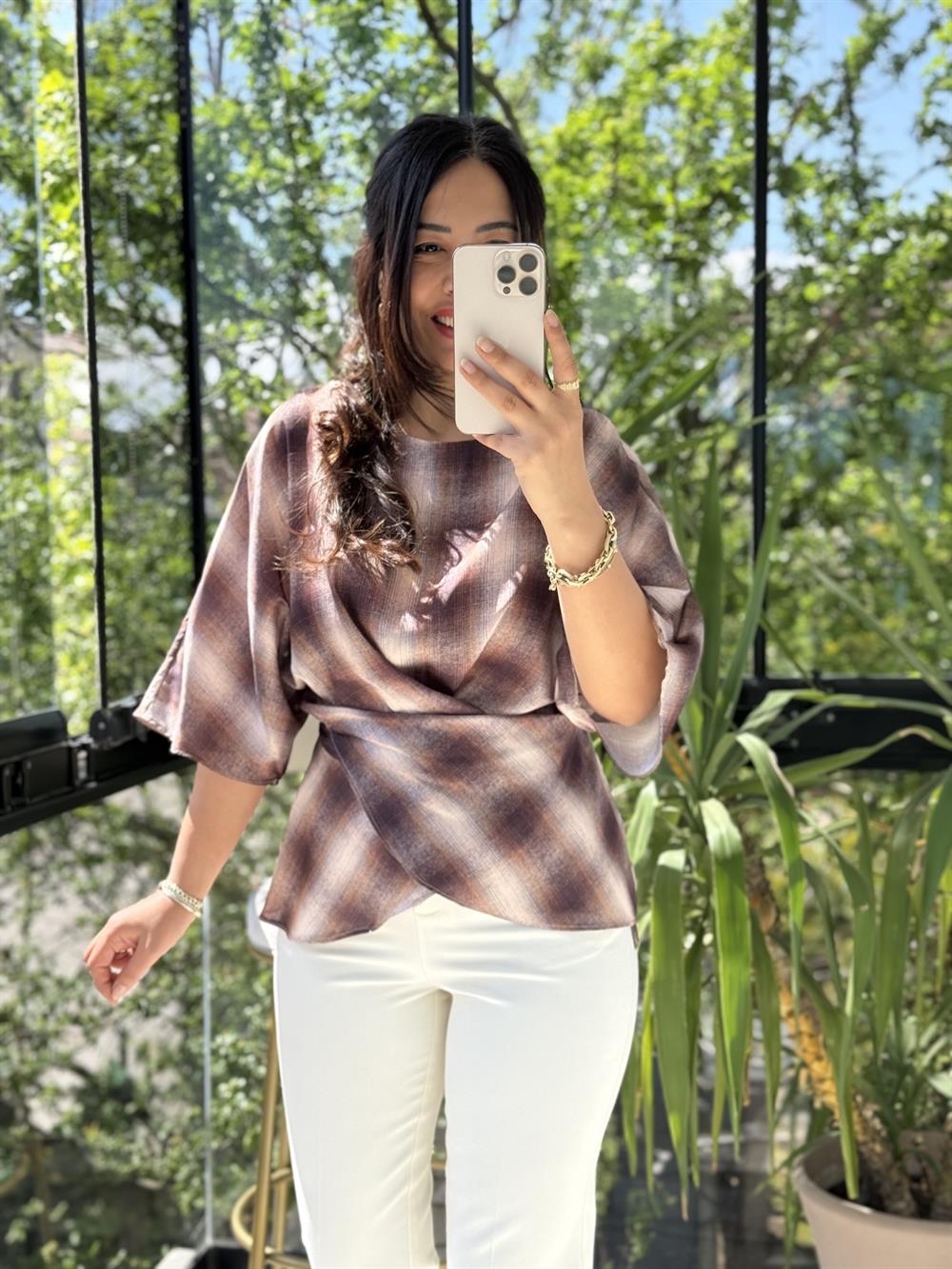 Bağcıklı Ekose Saten Bluz Kahve