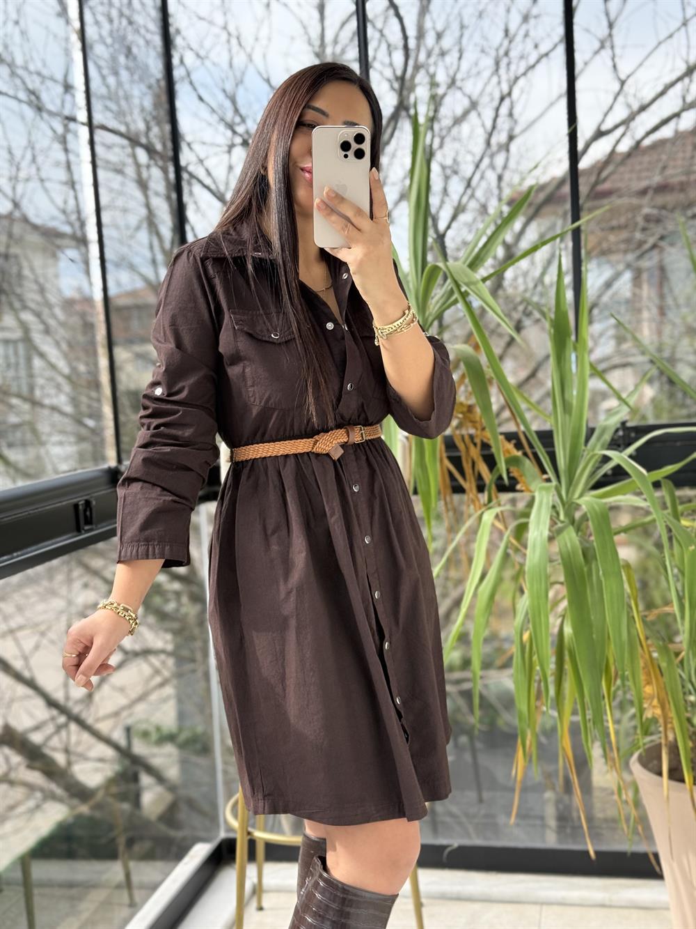 Büzgü Detaylı Kısa Kot Elbise Kahve