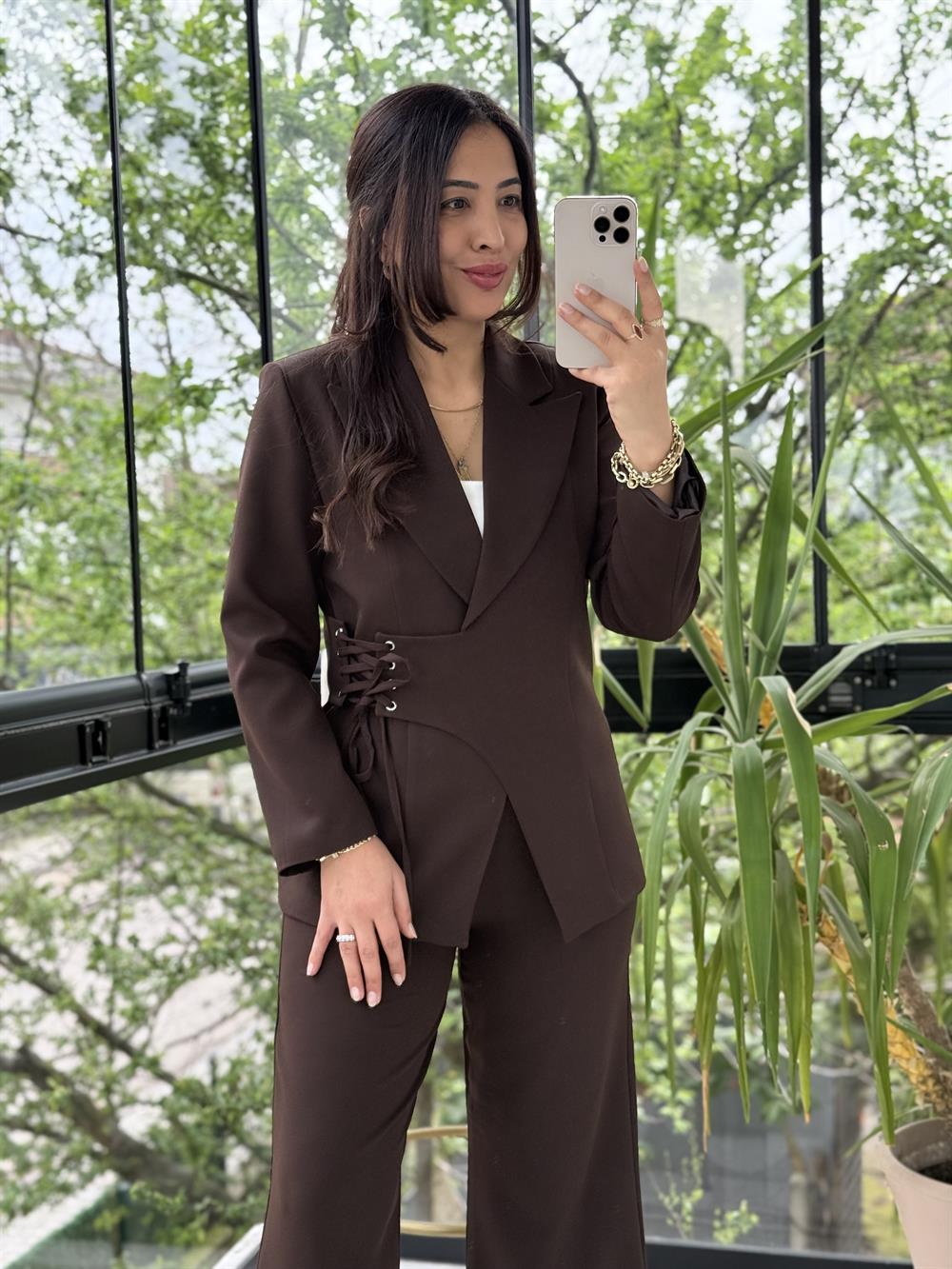 Yandan Kuş Gözlü Takım Kahve