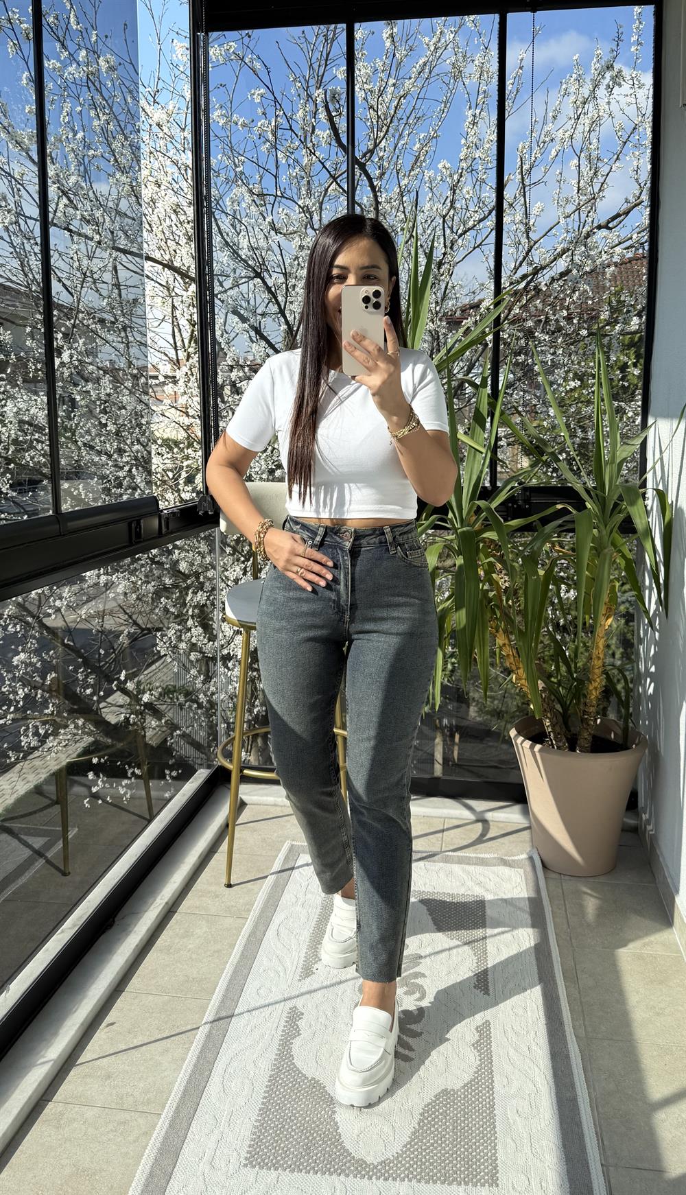 Premium Kalite Kesik Paça Jean Yeşil Yıkama