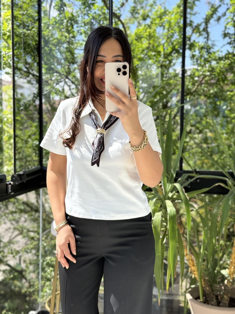 Fularlı Tişört Beyaz