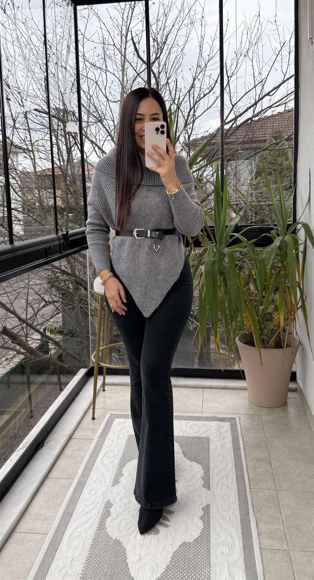 Madonna Yaka Asimetrik Kazak Gri