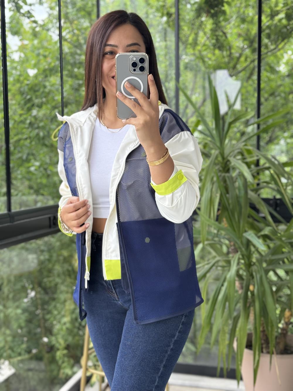 Fileli Yağmurluk Beyaz